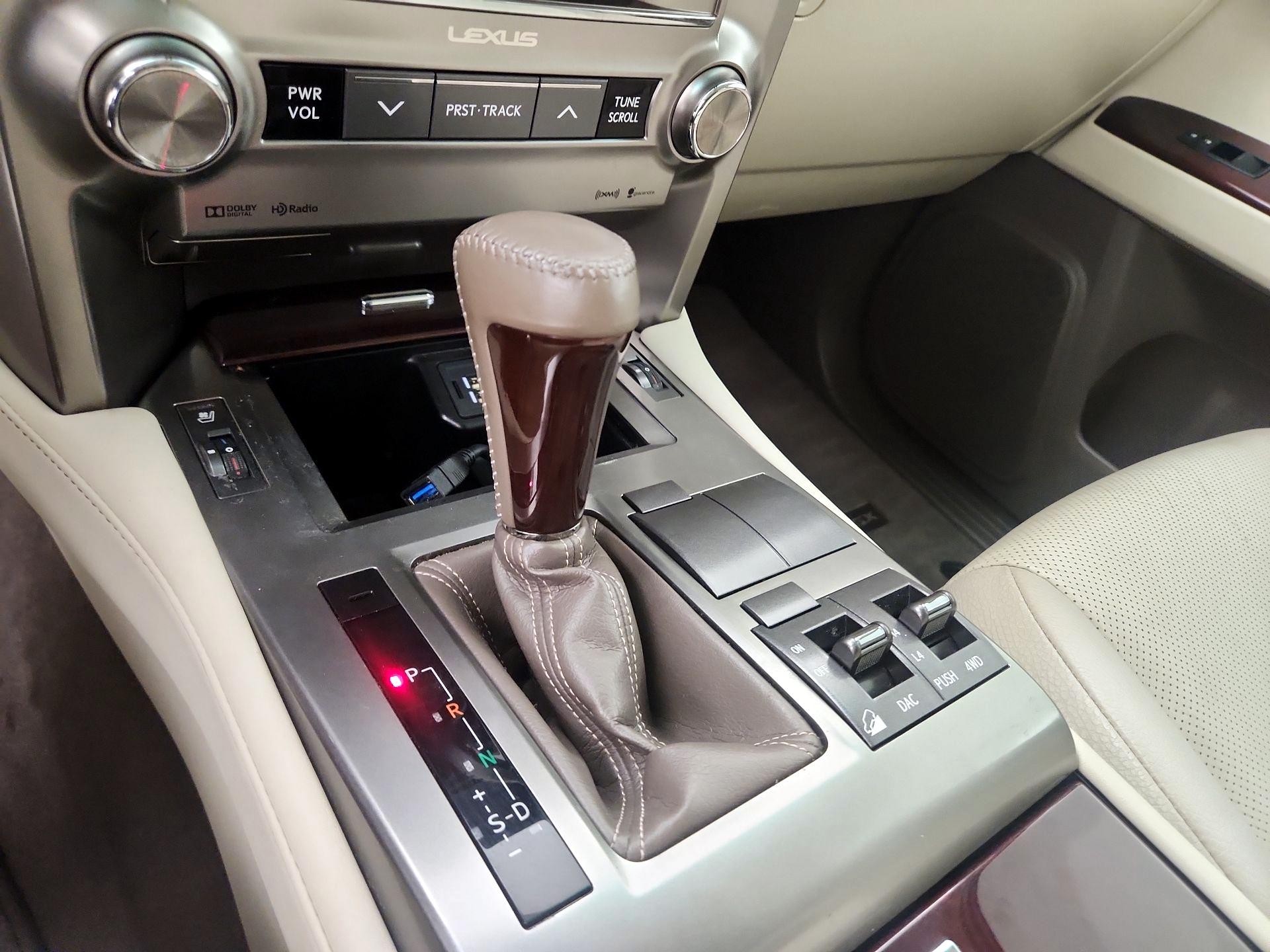 Thumbnail: 2016 Lexus GX - 17