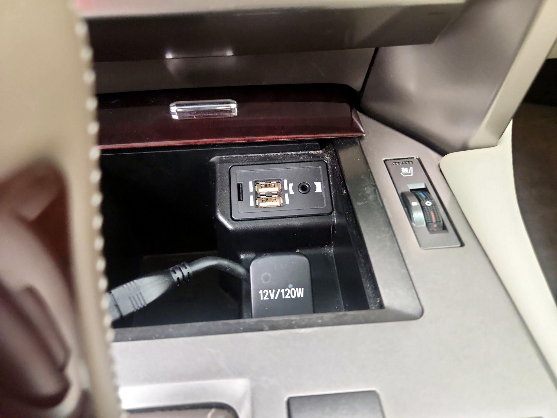 Thumbnail: 2016 Lexus GX - 18