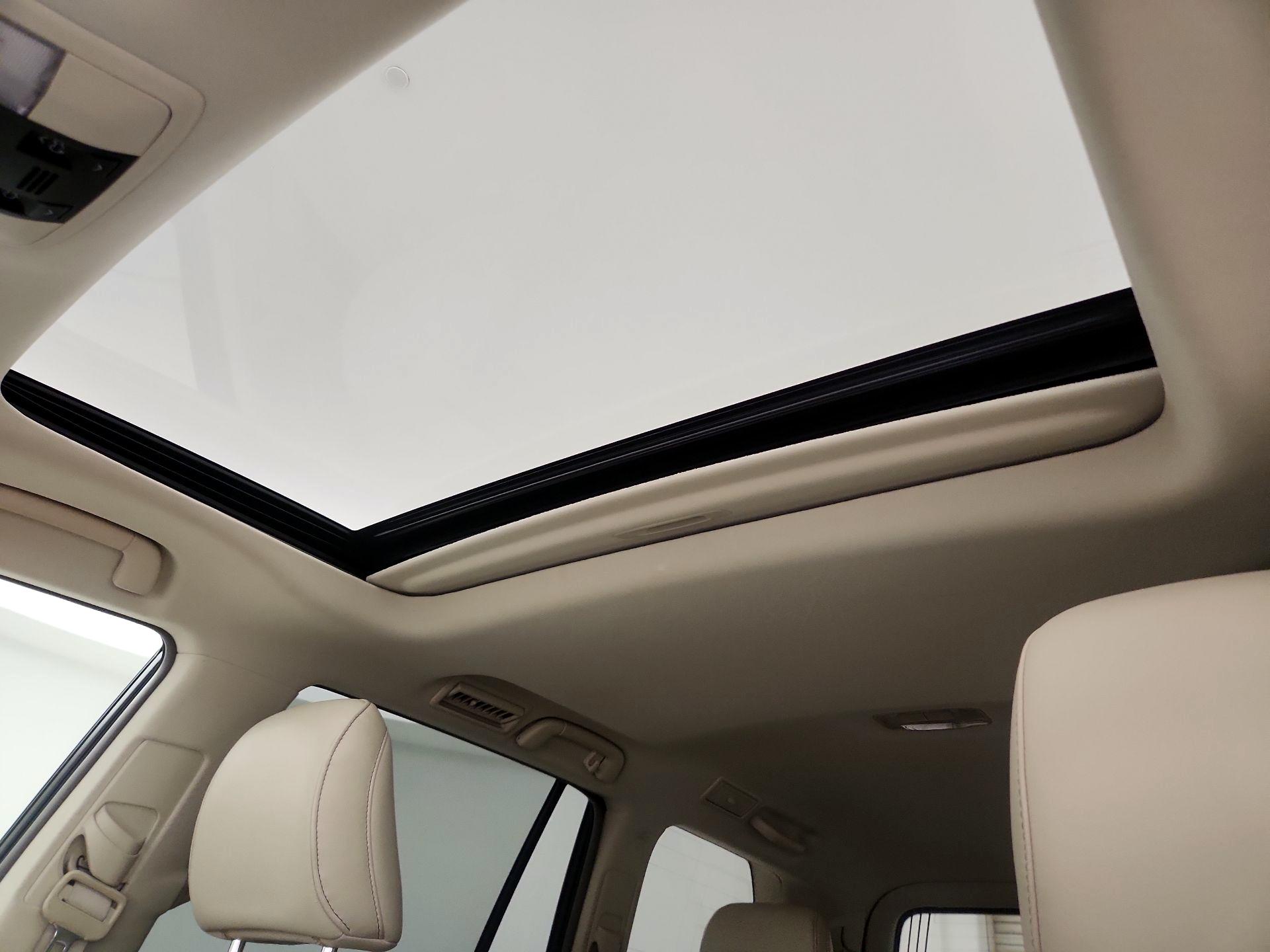 Thumbnail: 2016 Lexus GX - 19