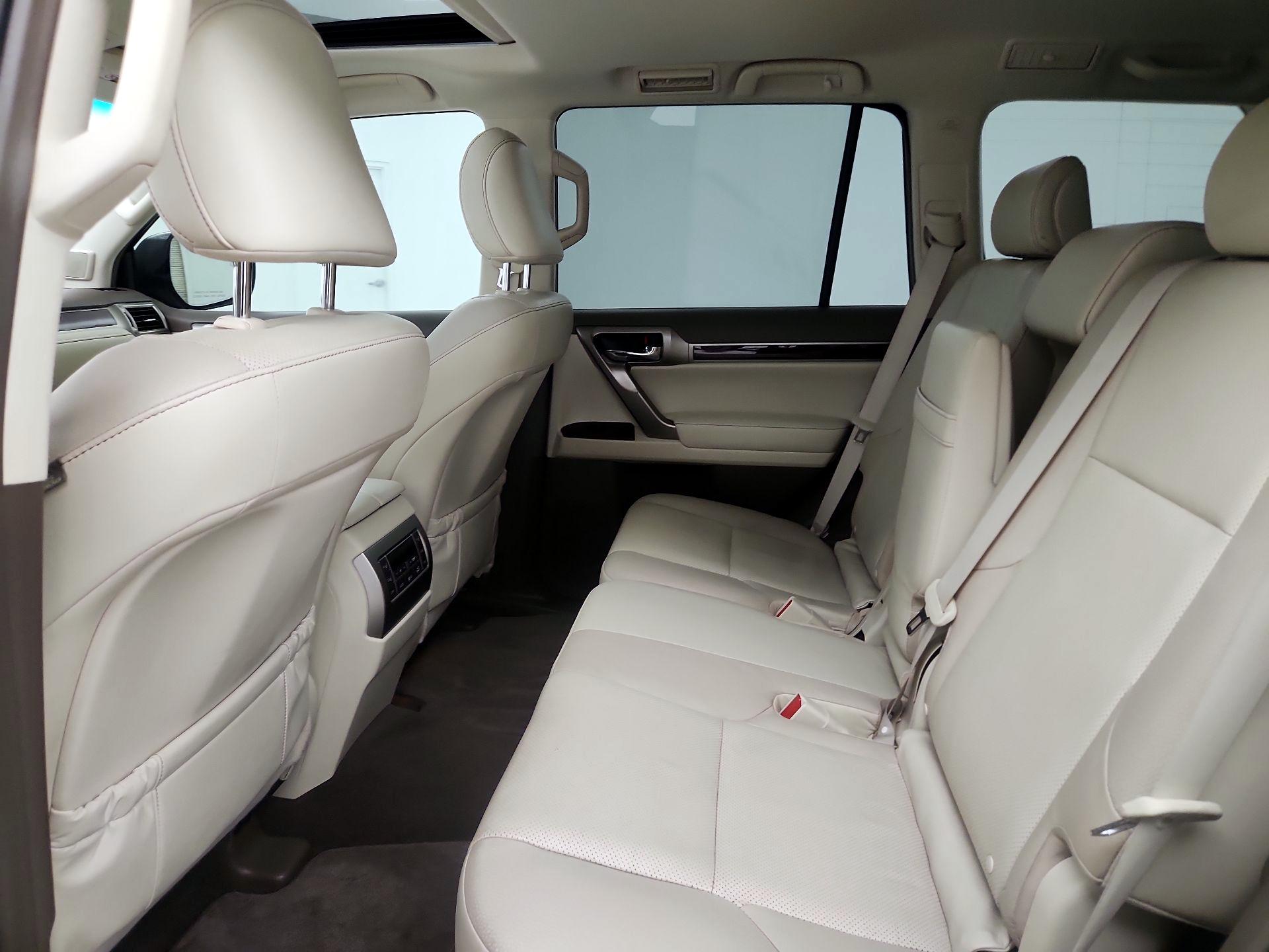 Thumbnail: 2016 Lexus GX - 20