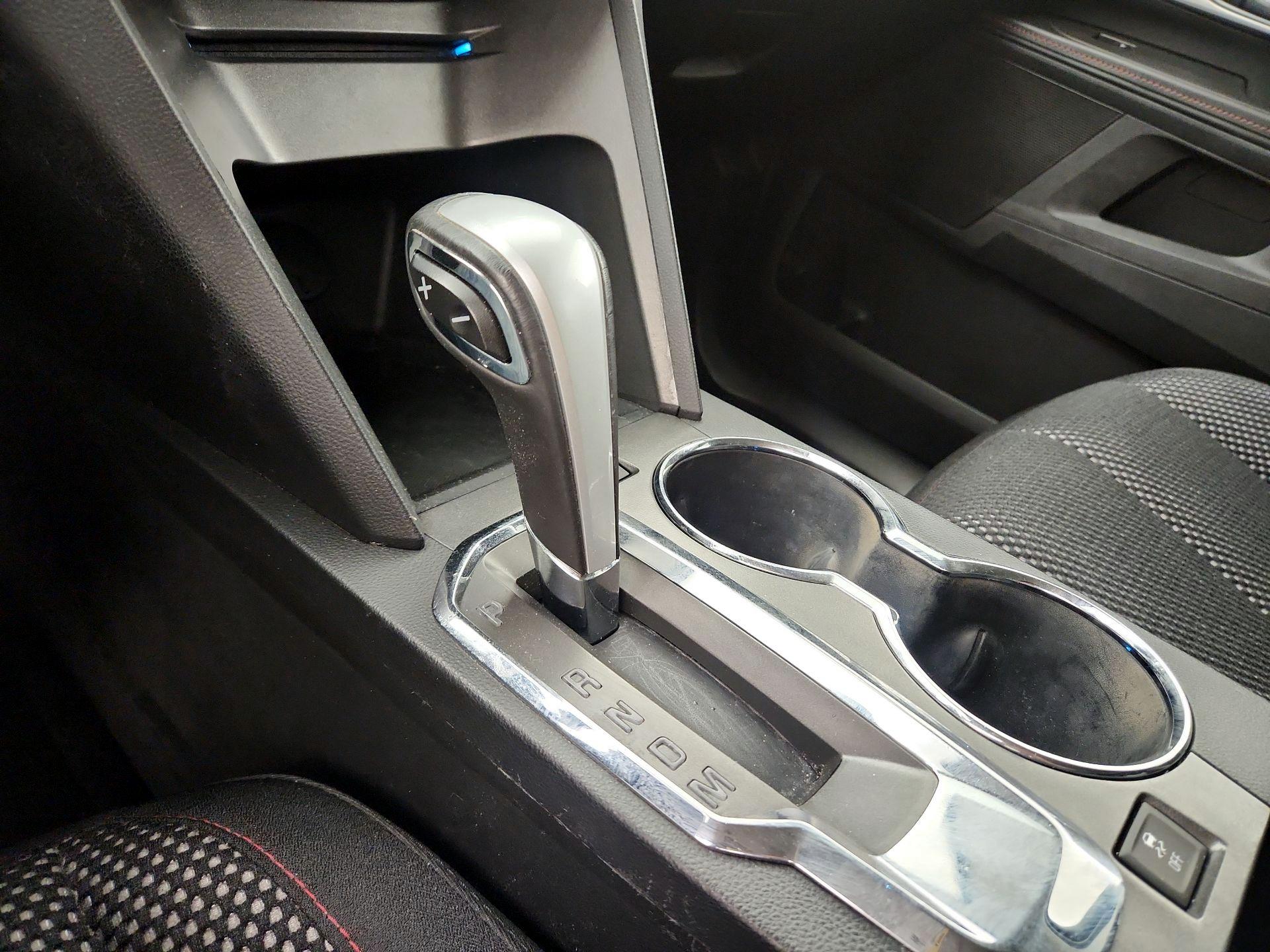 Thumbnail: 2015 Chevrolet Equinox - 15