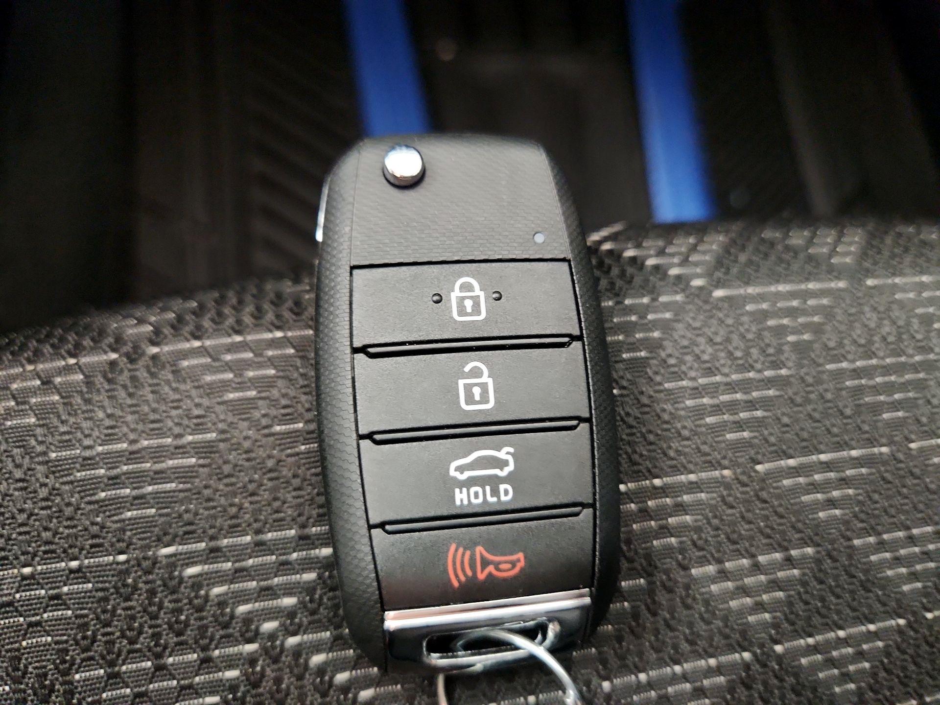 Thumbnail: 2021 Kia Rio - 20