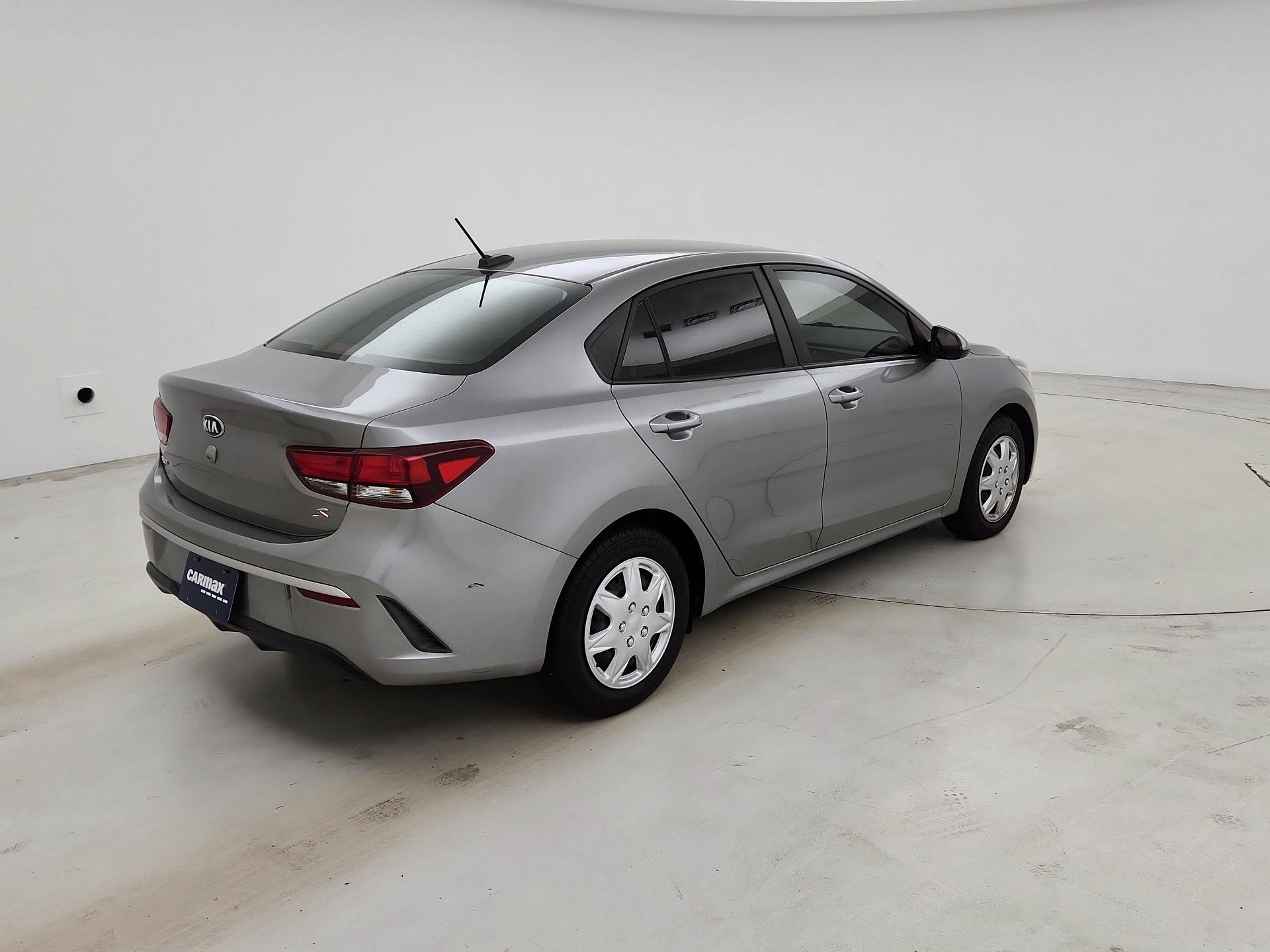 Thumbnail: 2021 Kia Rio - 5