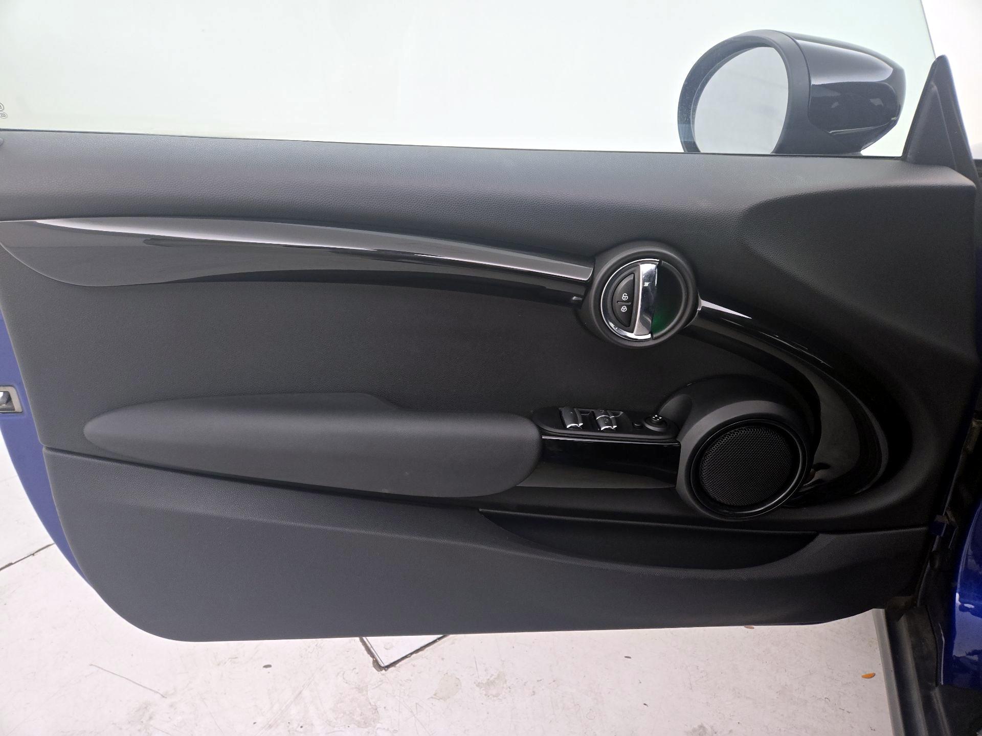 Thumbnail: 2021 MINI Cooper - 12