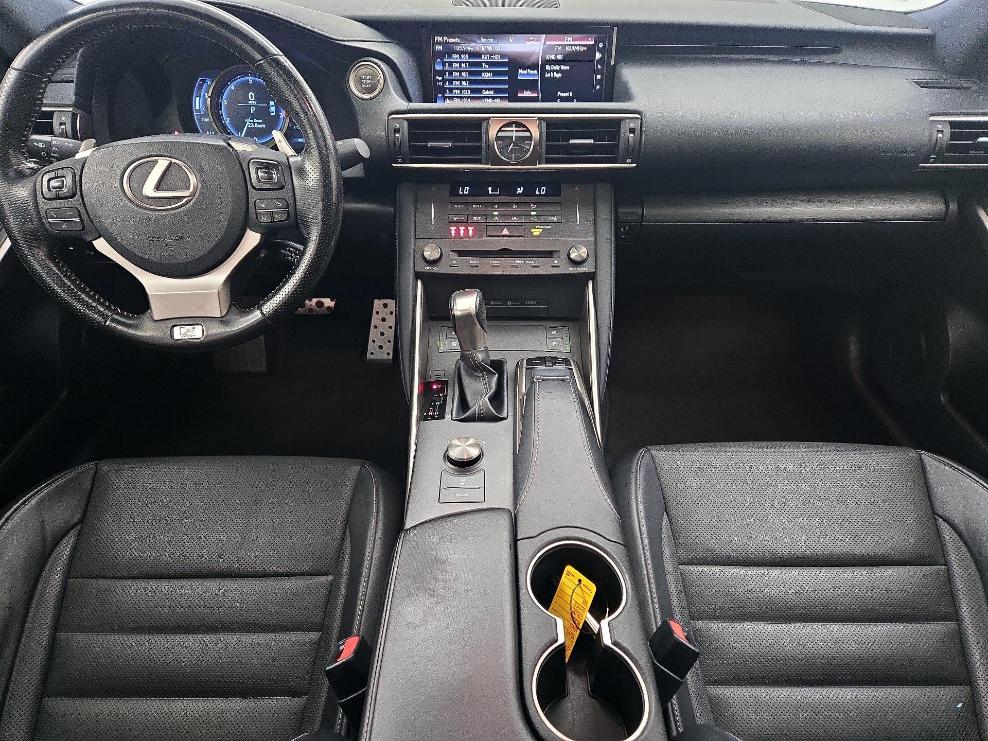 Thumbnail: 2020 Lexus IS - 9