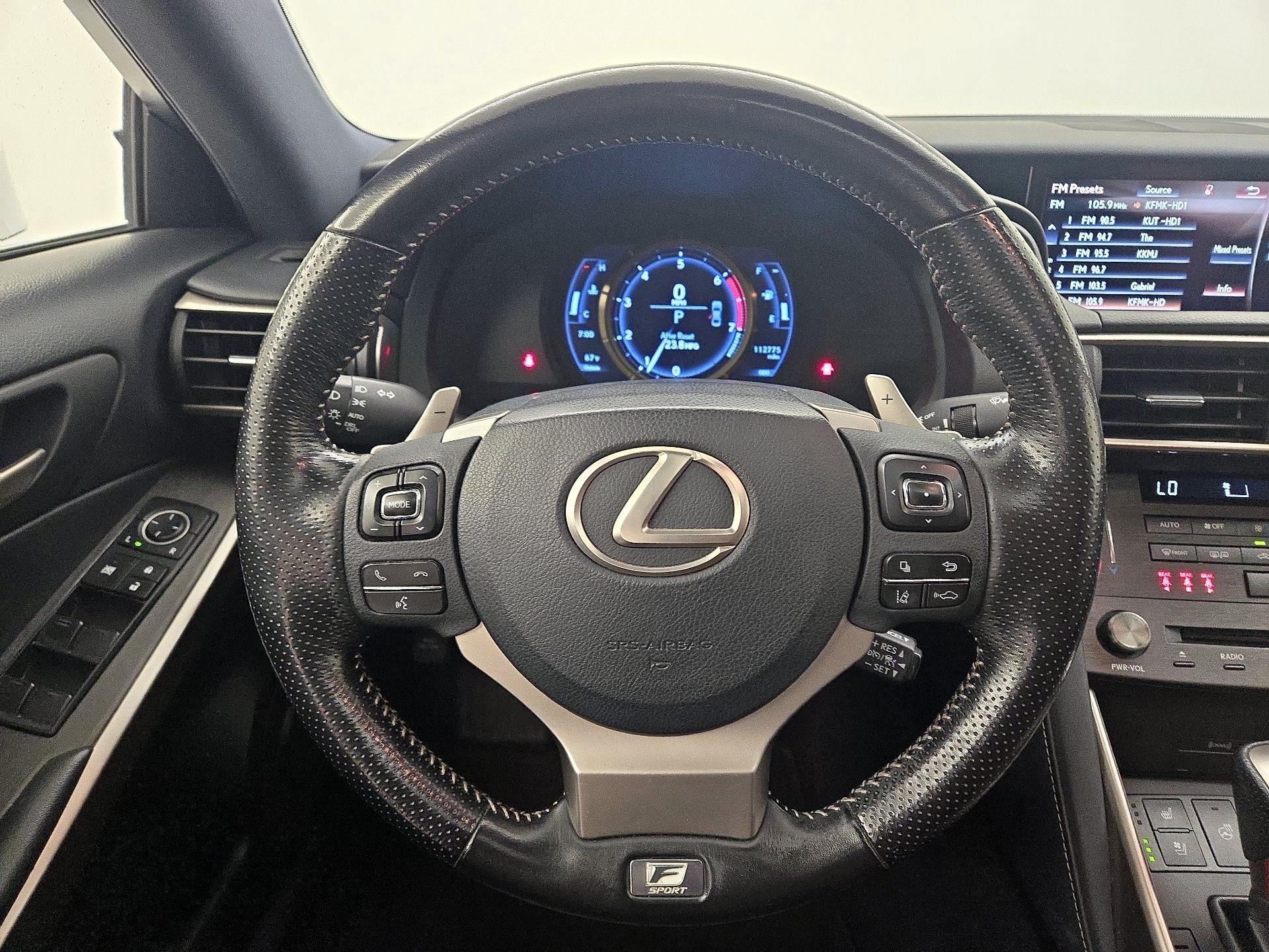 Thumbnail: 2020 Lexus IS - 10