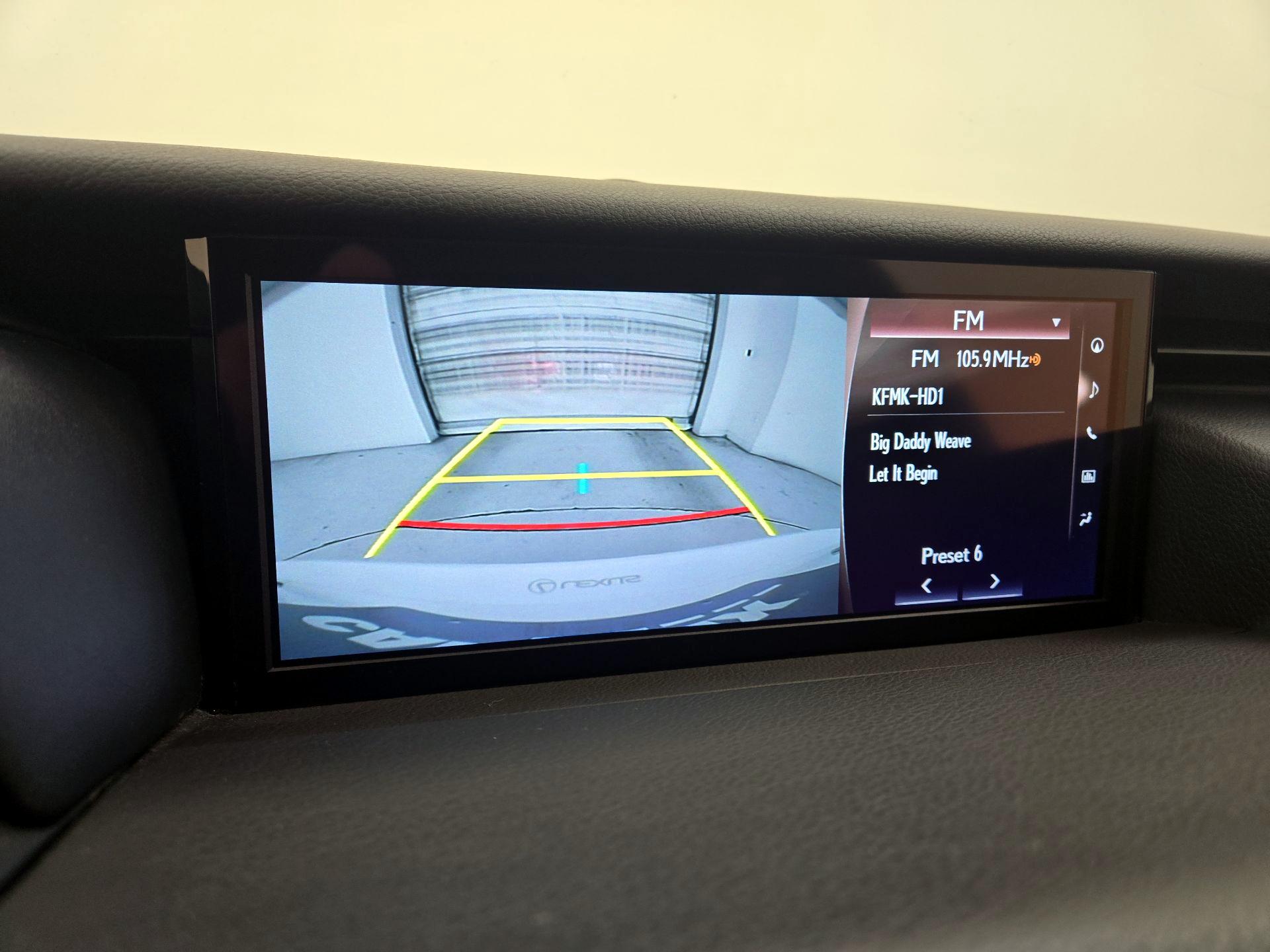 Thumbnail: 2020 Lexus IS - 14