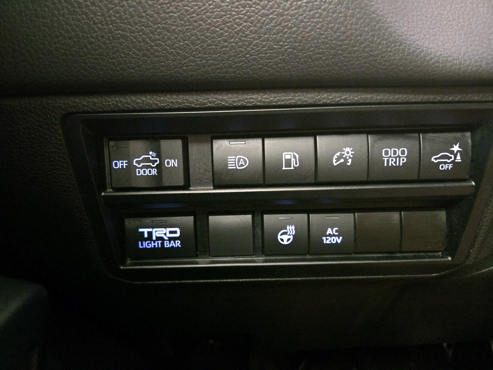 Thumbnail: 2023 Toyota Tundra - 13