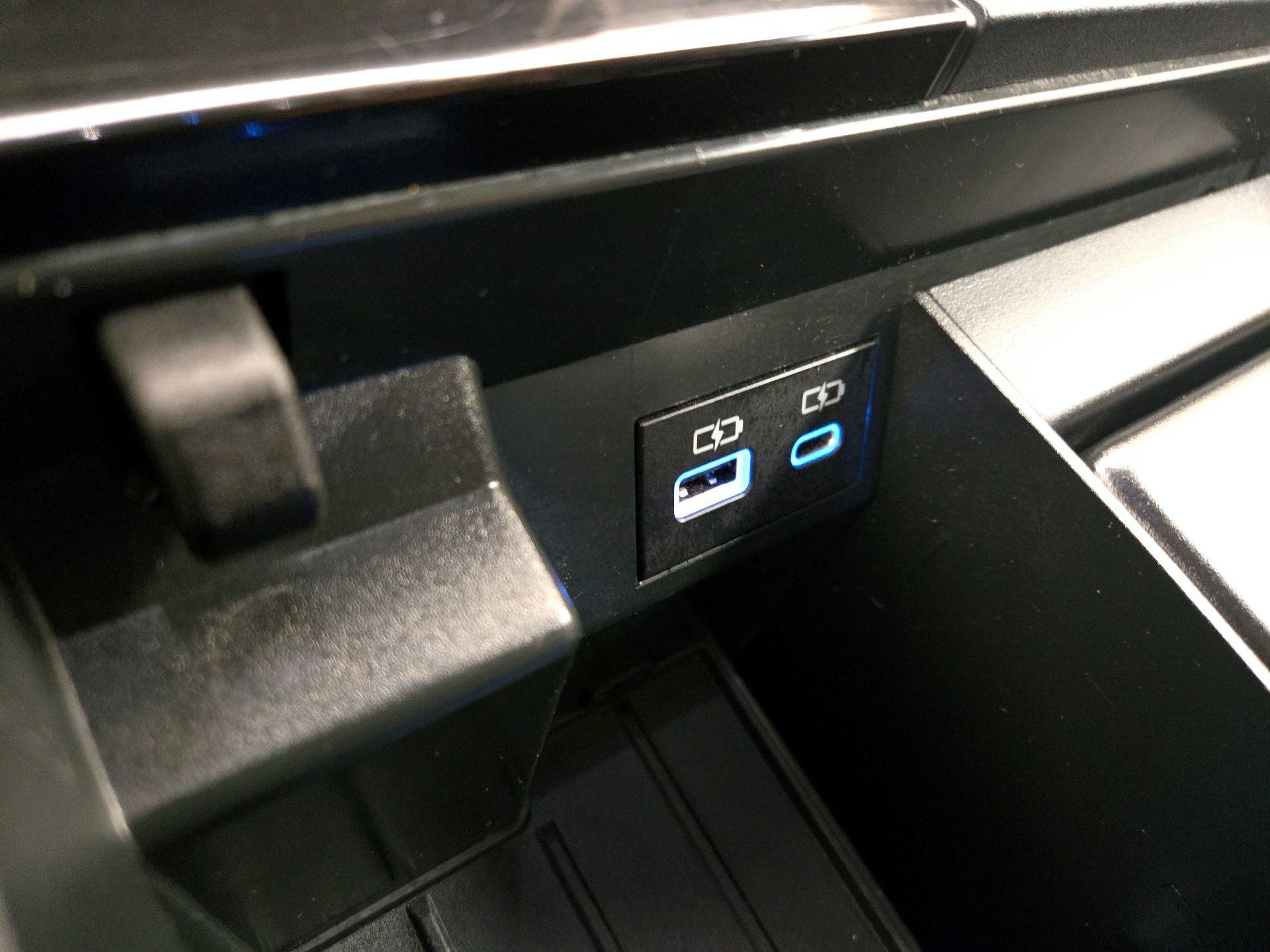 Thumbnail: 2023 Toyota Tundra - 18