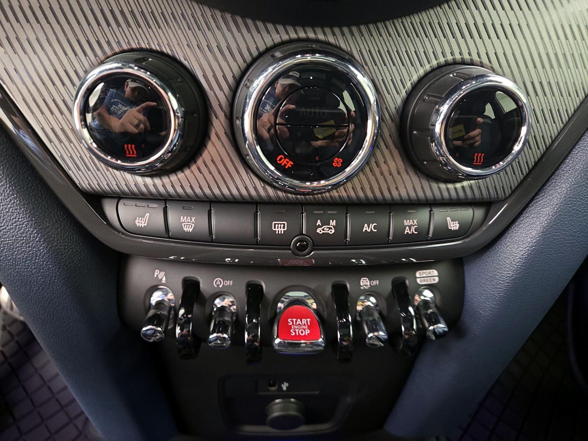 Thumbnail: 2024 MINI Cooper Countryman - 17