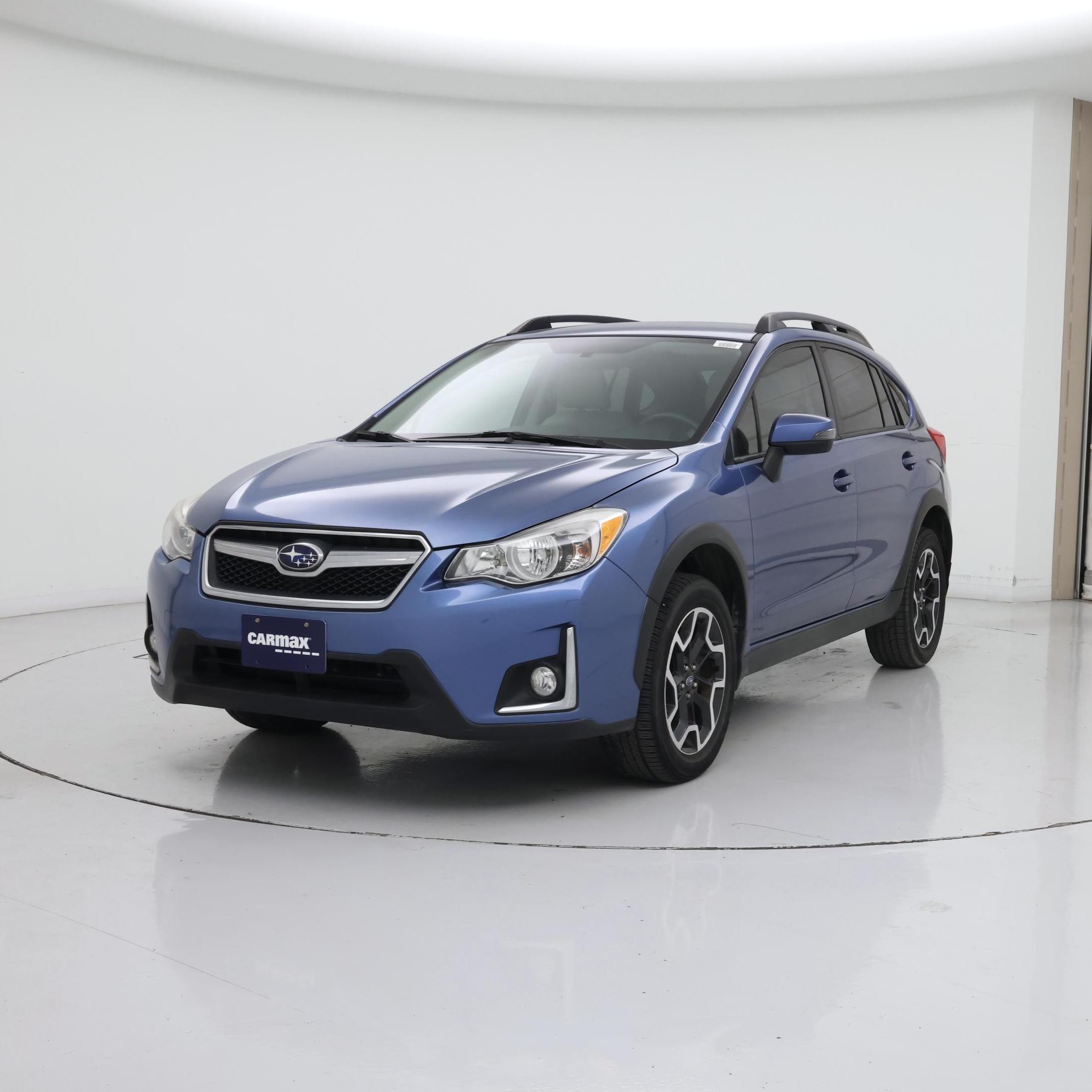Thumbnail: 2017 Subaru Crosstrek - 4