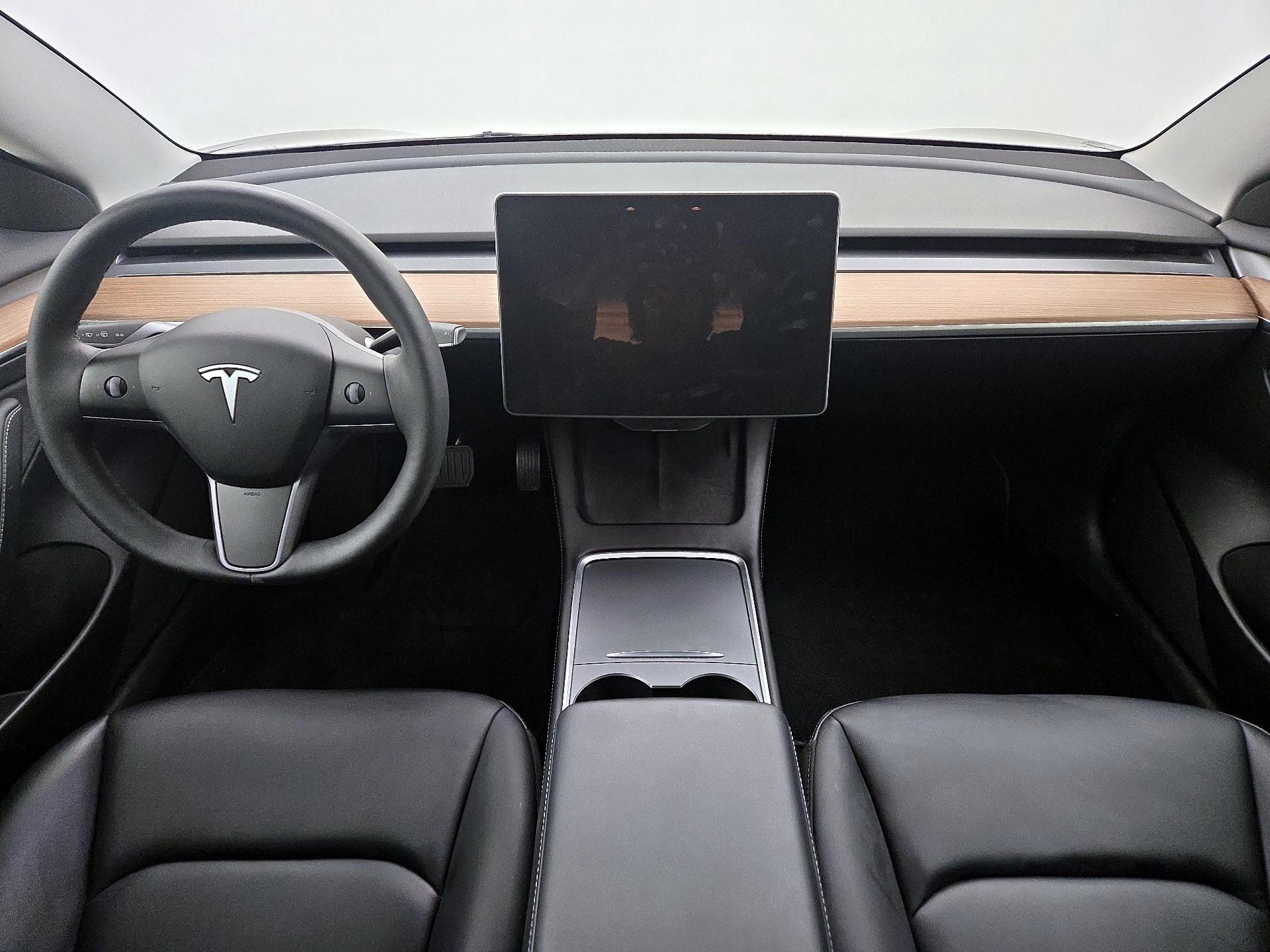 Thumbnail: 2023 Tesla Model 3 - 9