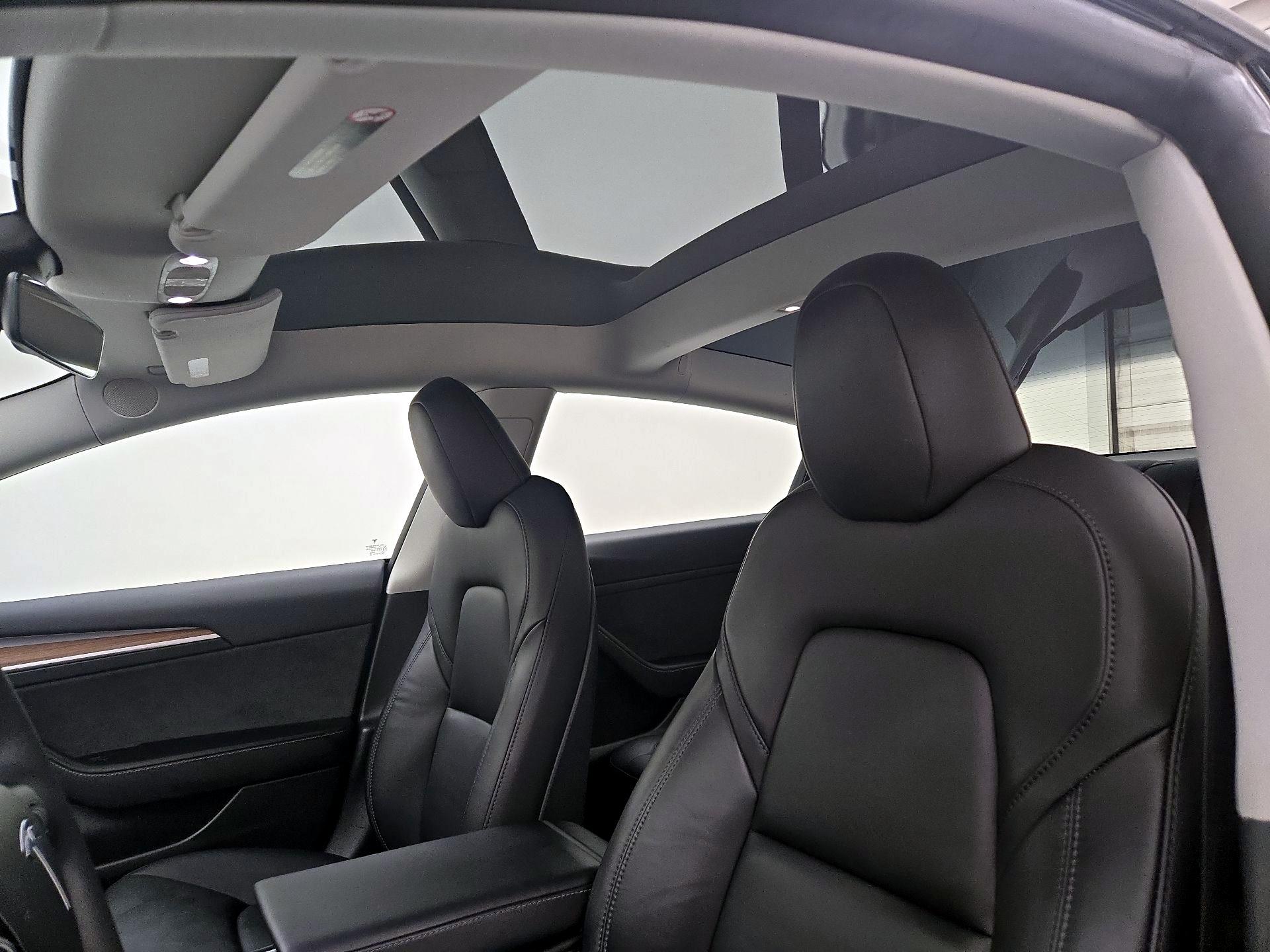 Thumbnail: 2023 Tesla Model 3 - 18