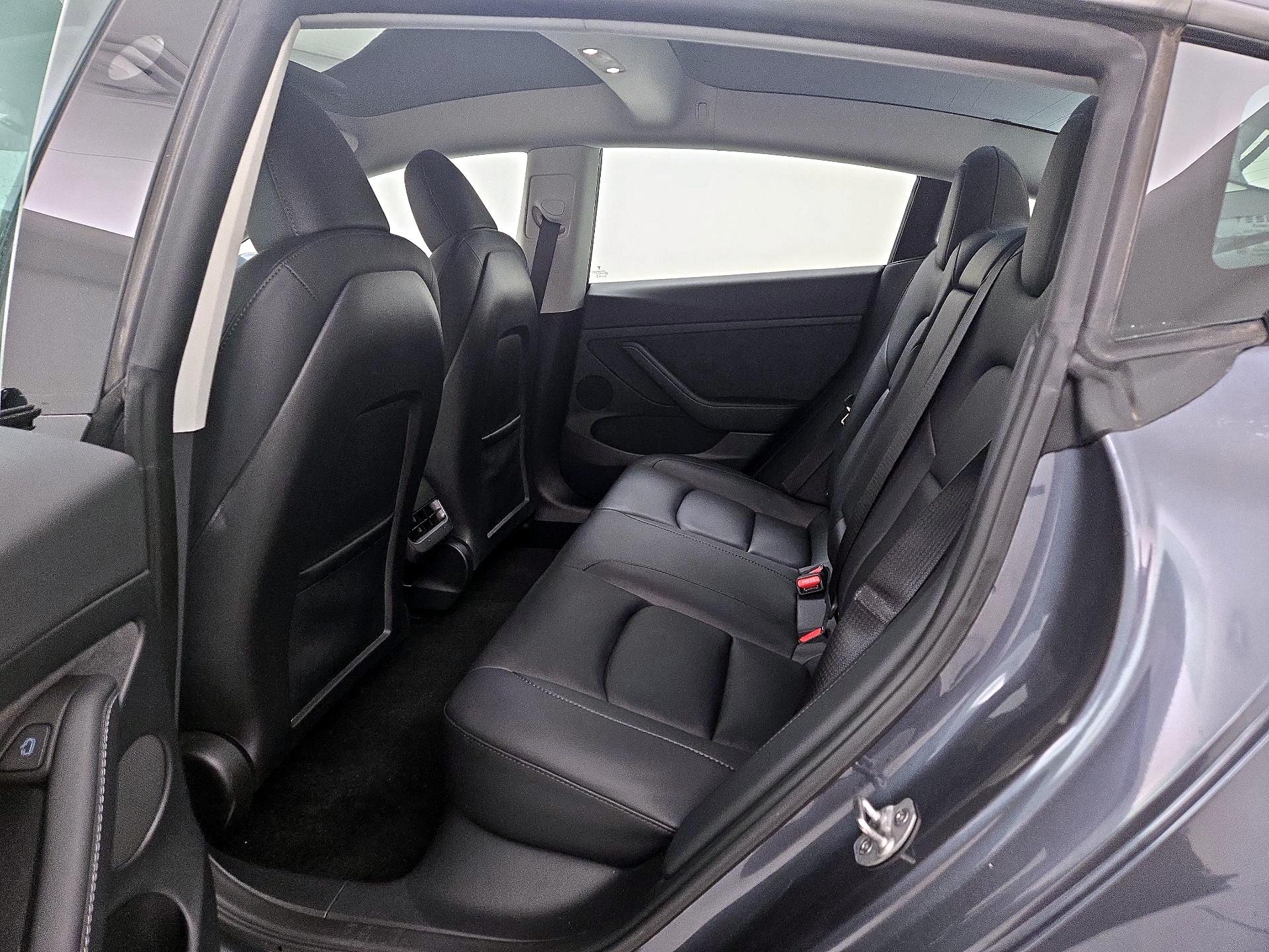 Thumbnail: 2023 Tesla Model 3 - 19