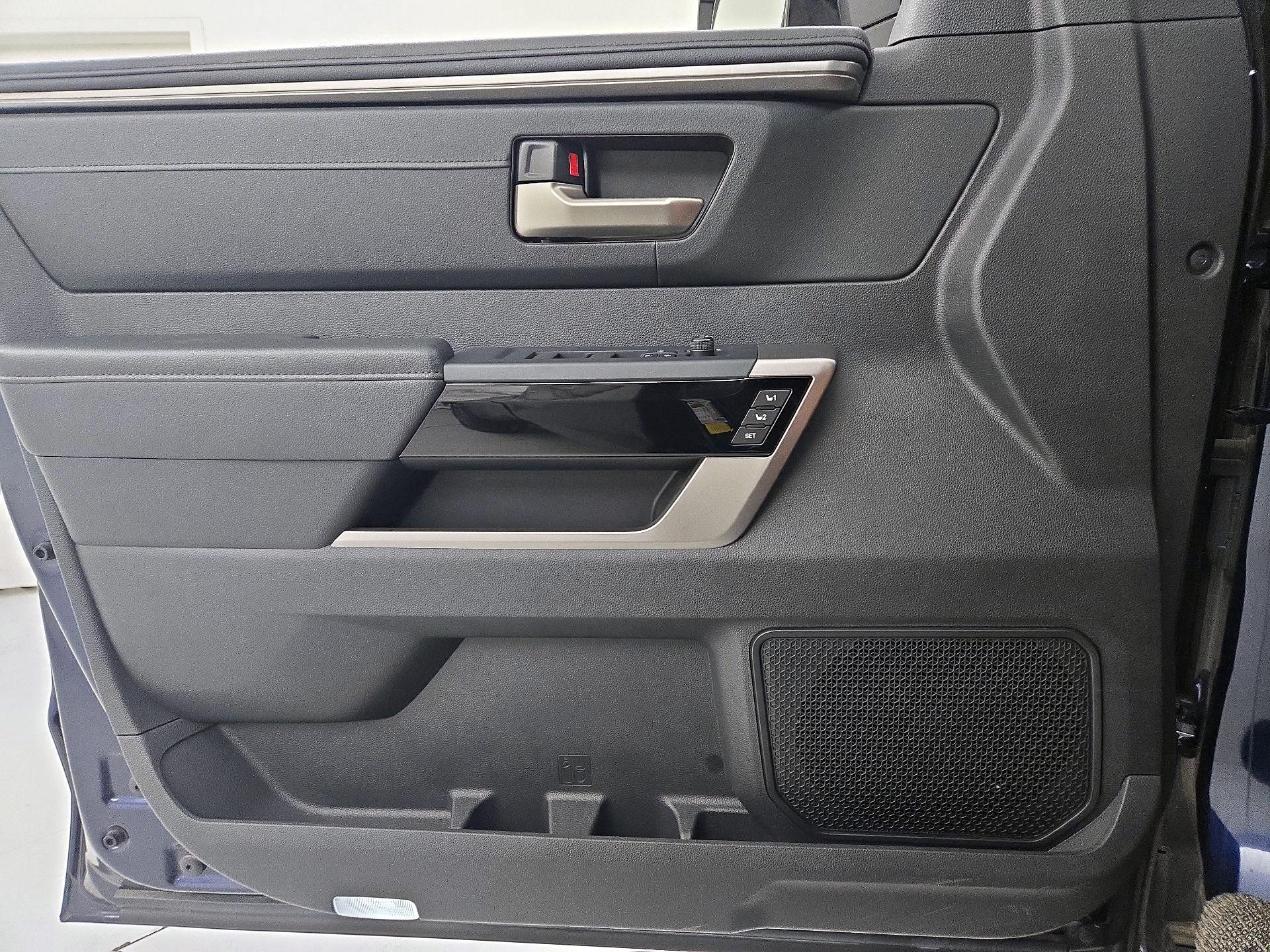 Thumbnail: 2022 Toyota Tundra - 12