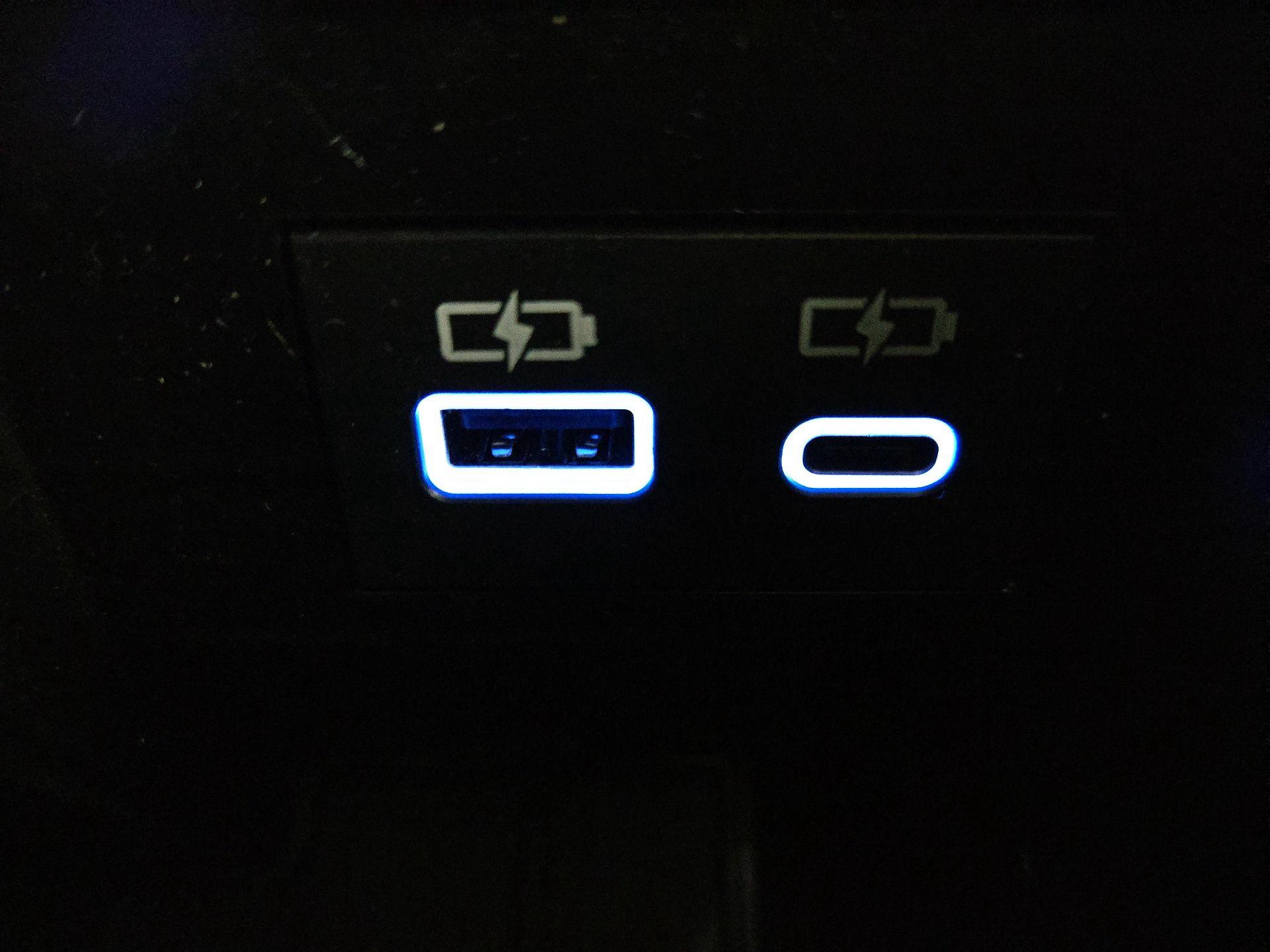 Thumbnail: 2022 Toyota Tundra - 18