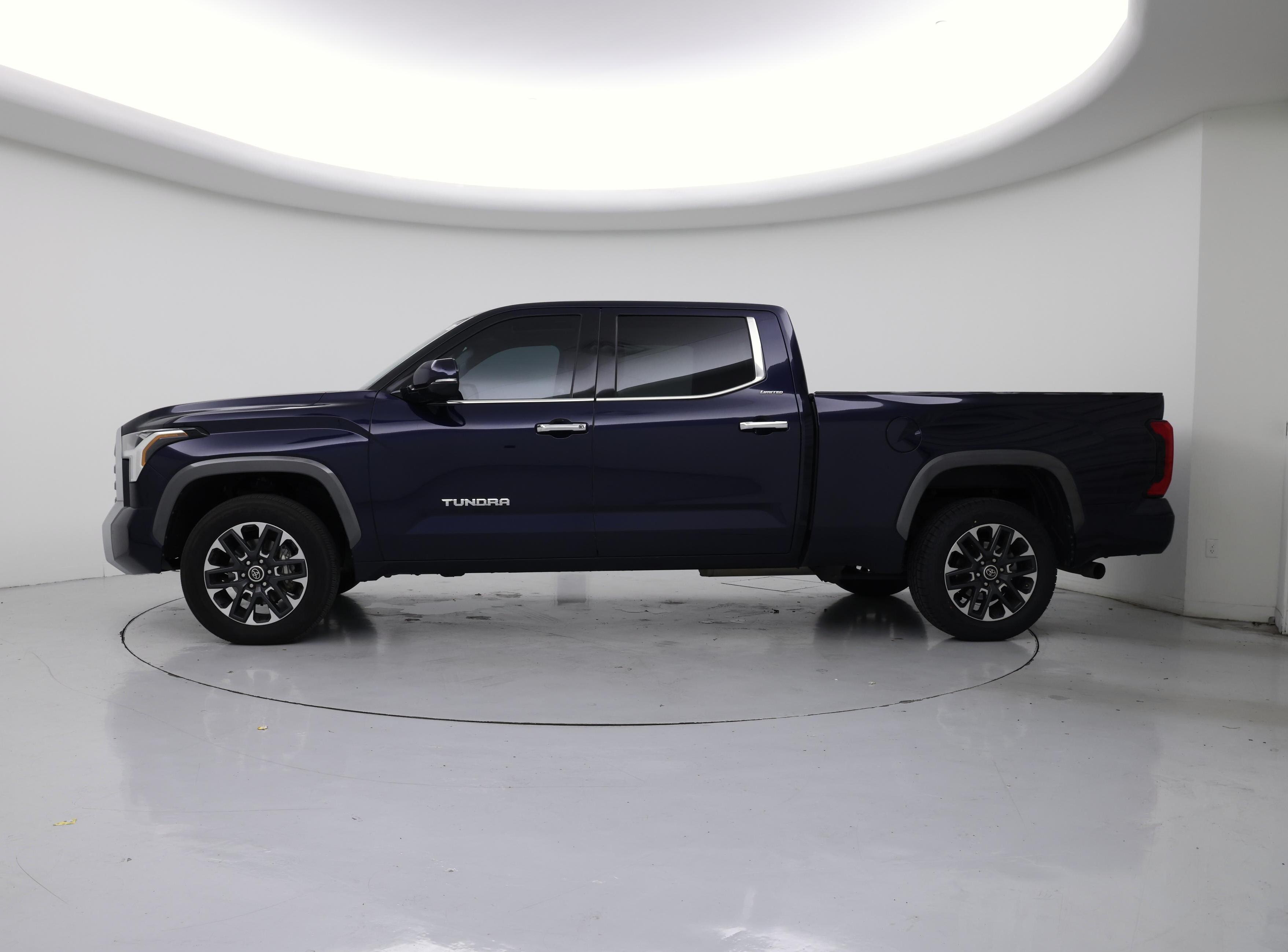 Thumbnail: 2022 Toyota Tundra - 3