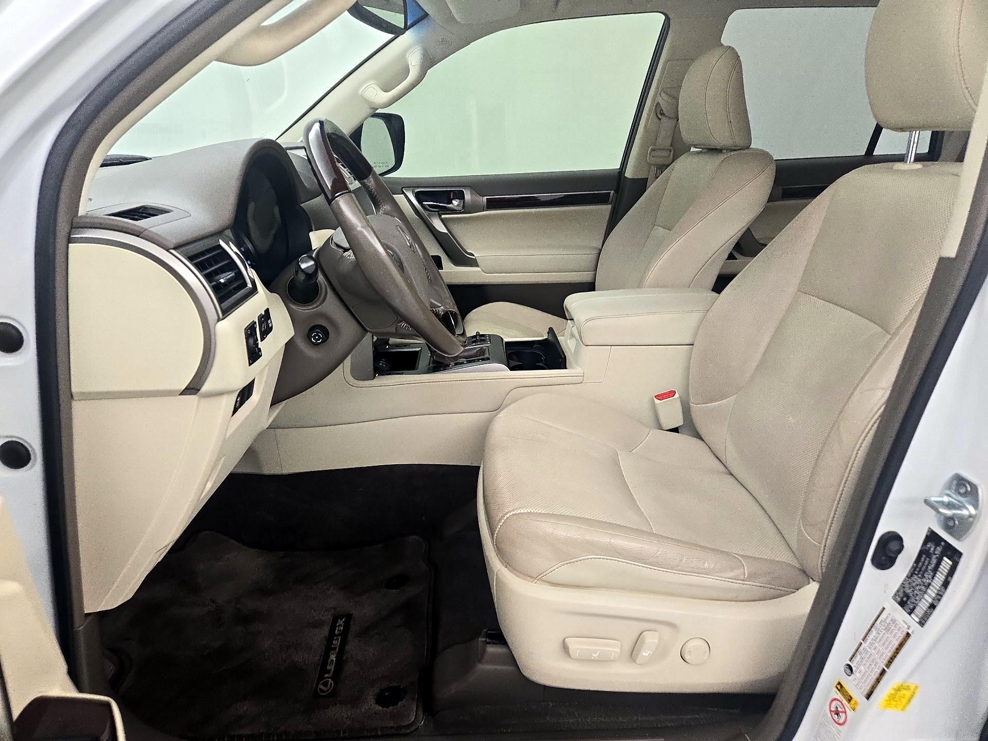 Thumbnail: 2019 Lexus GX - 11