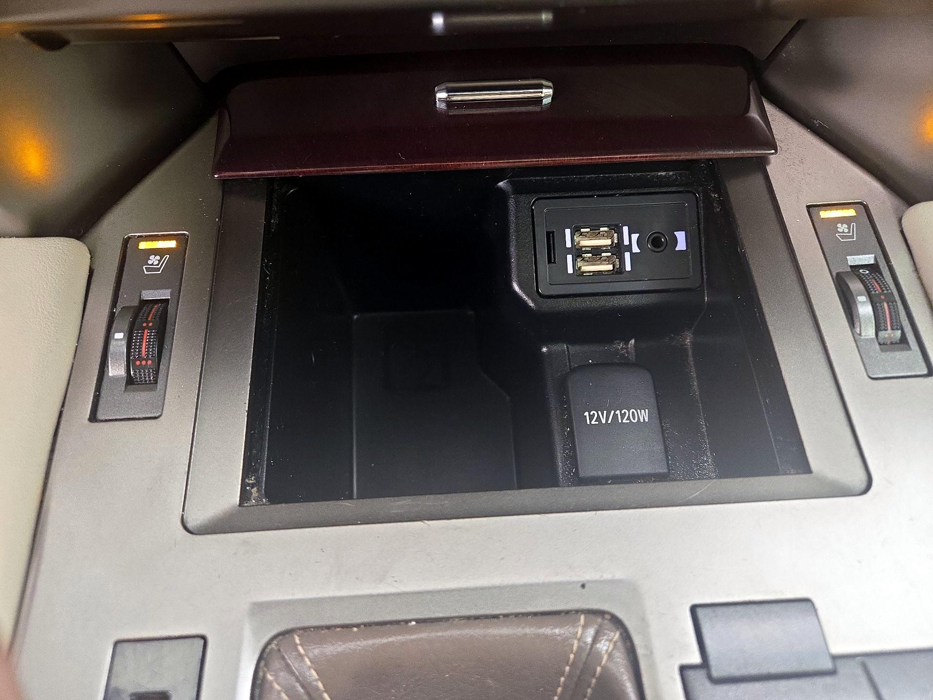 Thumbnail: 2019 Lexus GX - 19