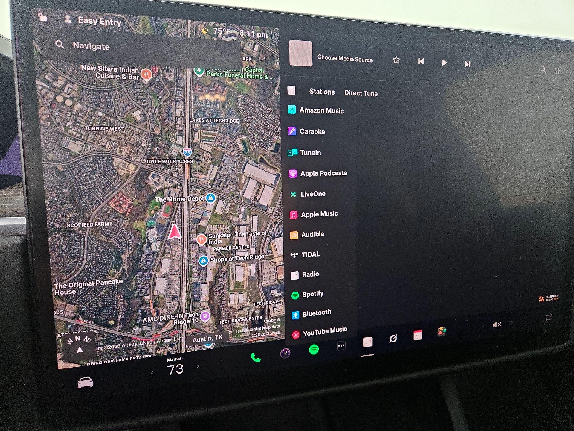 Thumbnail: 2022 Tesla Model X - 15