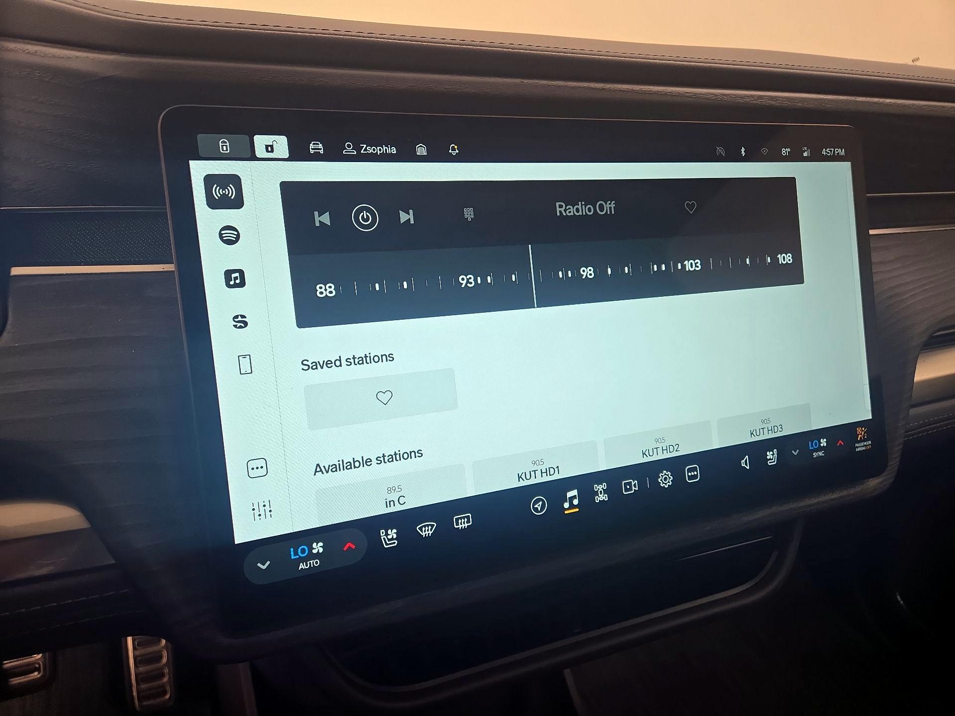 Thumbnail: 2023 Rivian R1S - 15