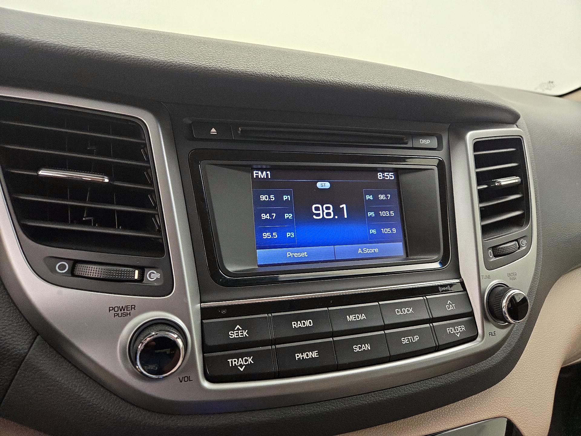 Thumbnail: 2016 Hyundai Tucson - 15