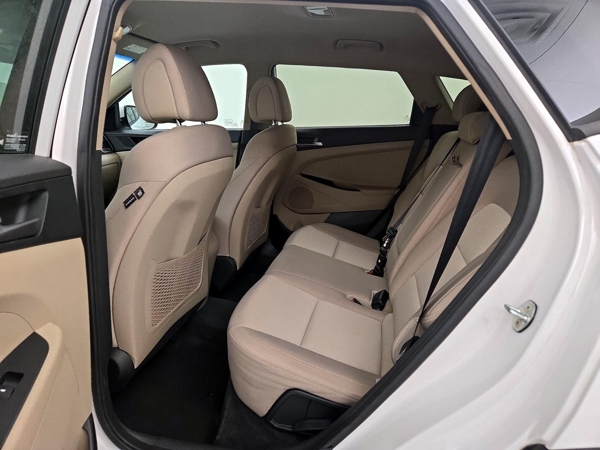 Thumbnail: 2016 Hyundai Tucson - 19