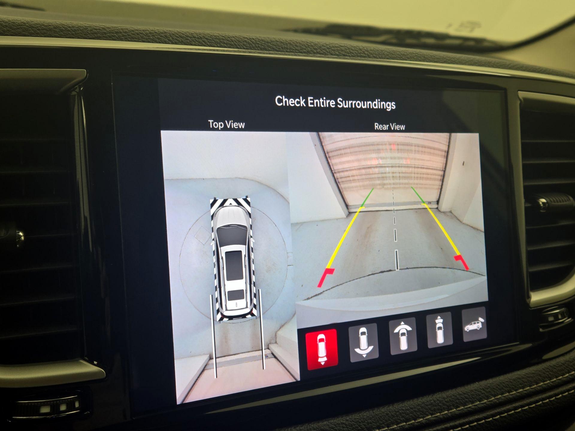 Thumbnail: 2023 Chrysler Pacifica - 14