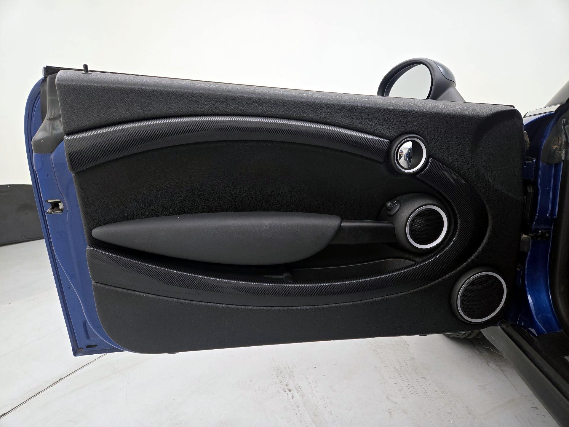 Thumbnail: 2015 MINI Cooper Coupe - 12