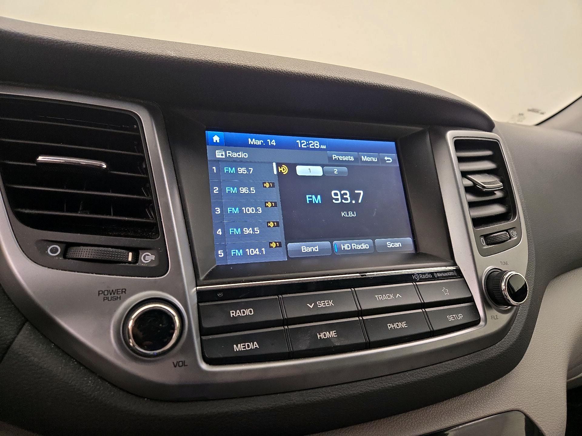 Thumbnail: 2018 Hyundai Tucson - 15