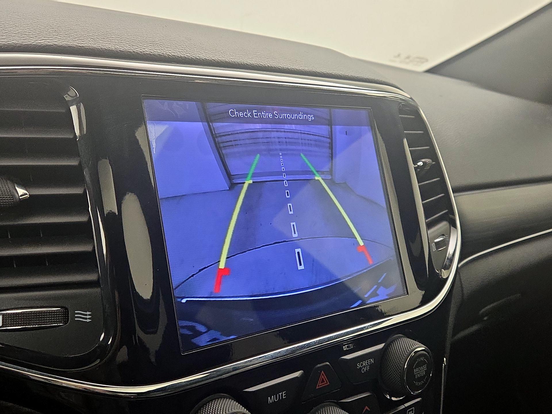 Thumbnail: 2019 Jeep Grand Cherokee - 15