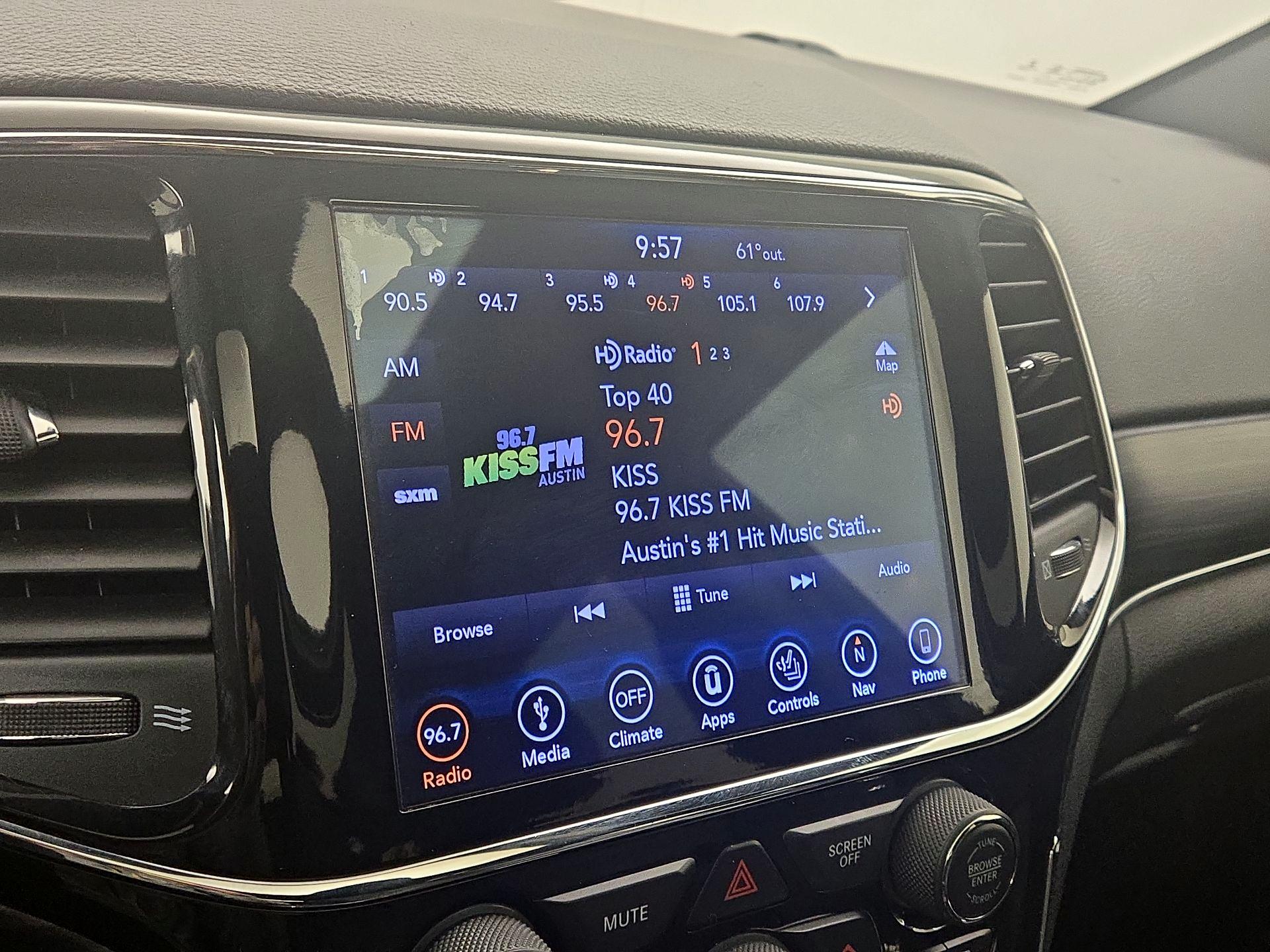 Thumbnail: 2019 Jeep Grand Cherokee - 16