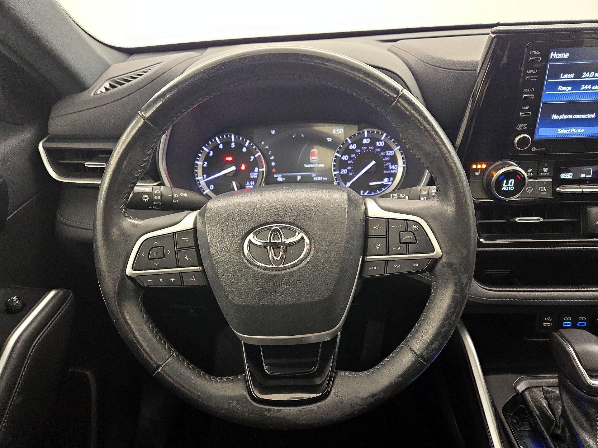 Thumbnail: 2022 Toyota Highlander - 10