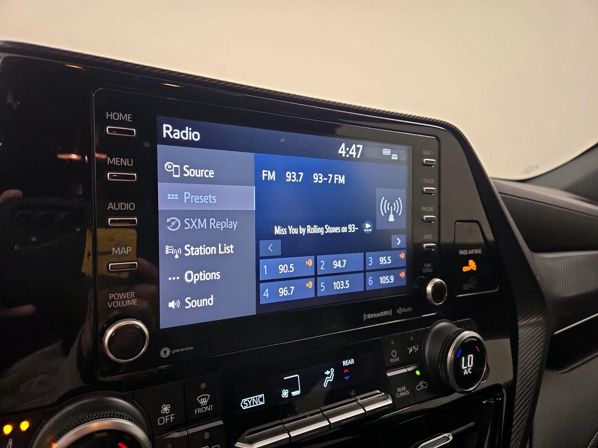 Thumbnail: 2022 Toyota Highlander - 15