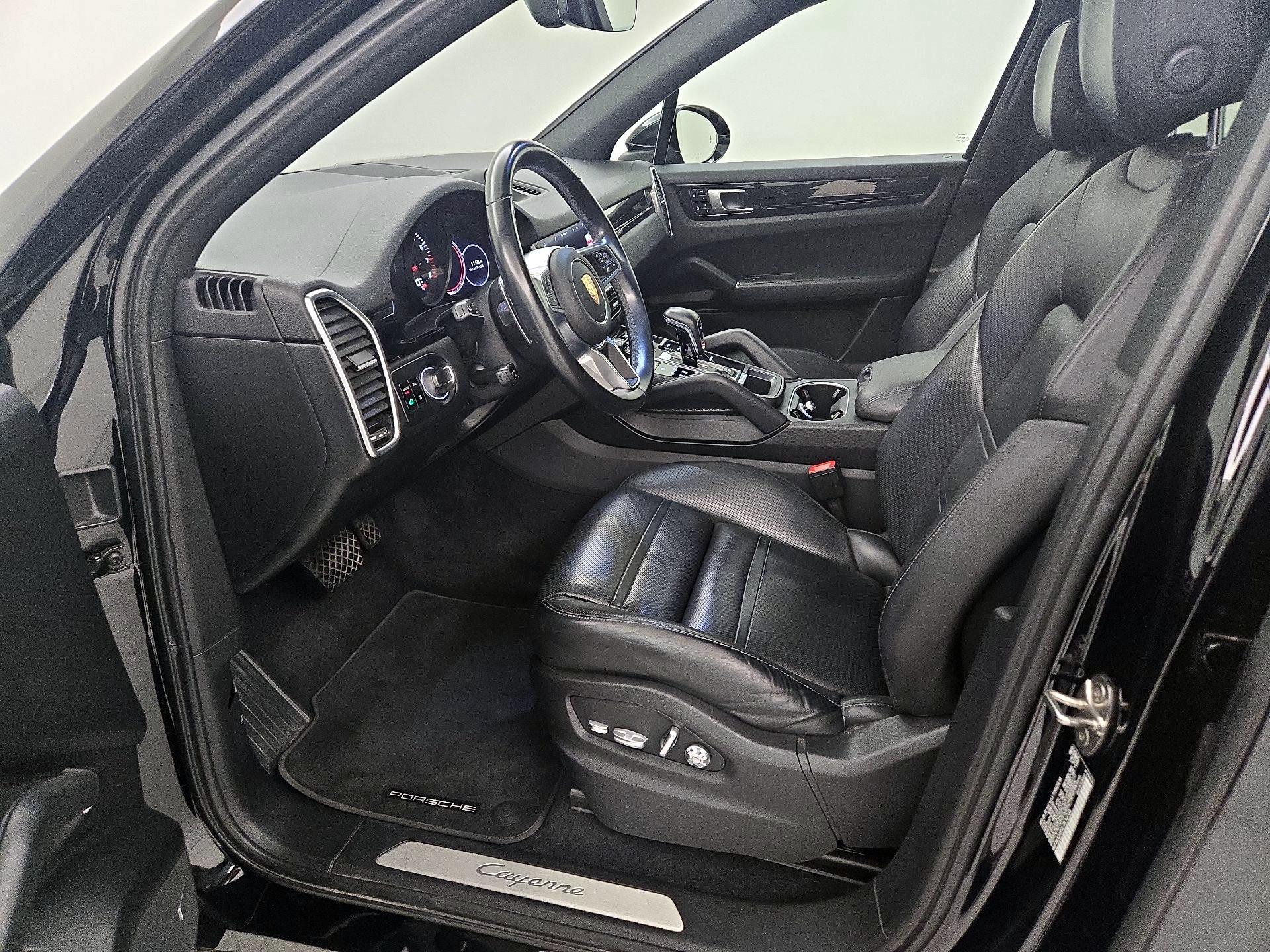 Thumbnail: 2020 Porsche Cayenne - 11