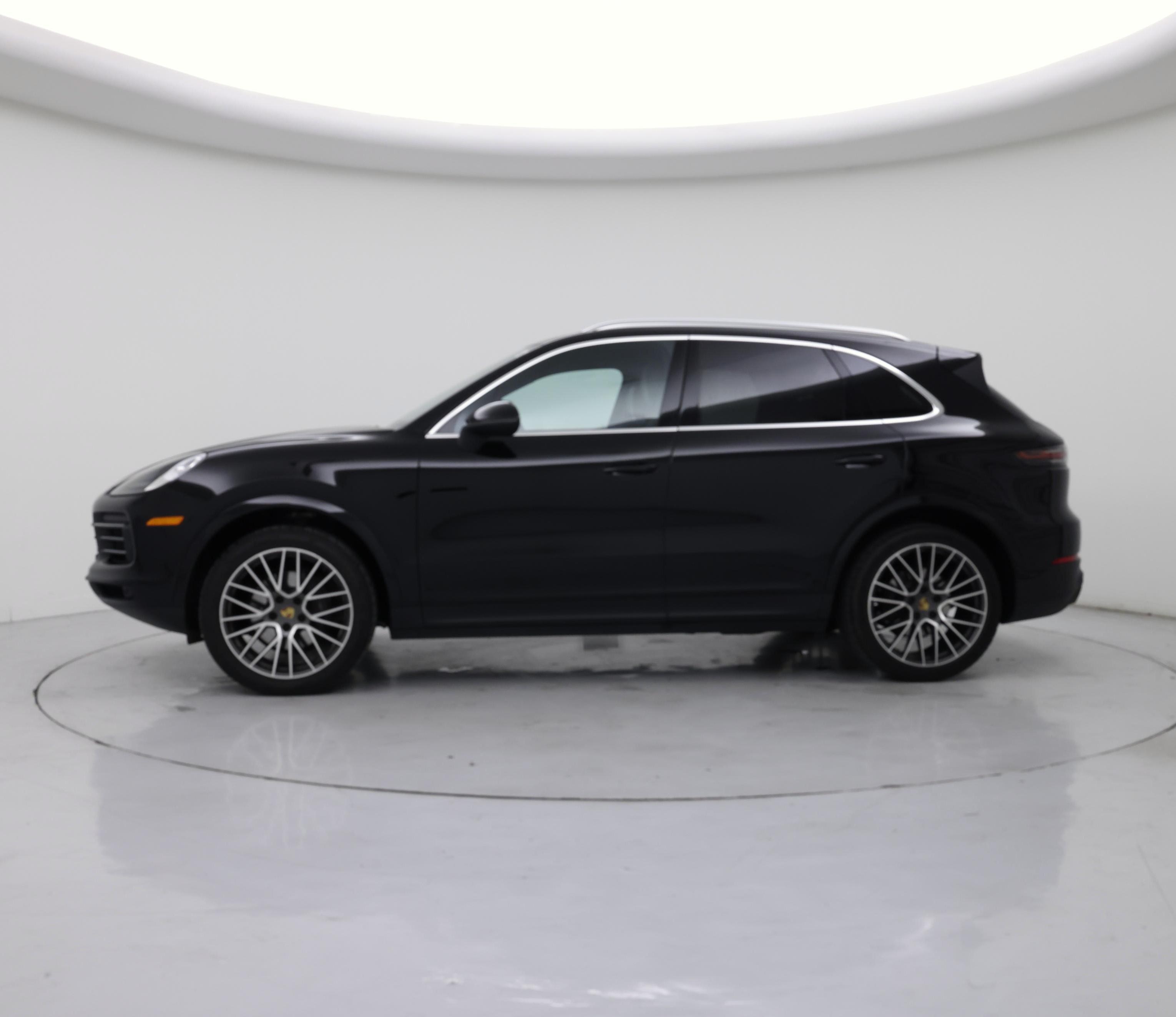 Thumbnail: 2020 Porsche Cayenne - 3