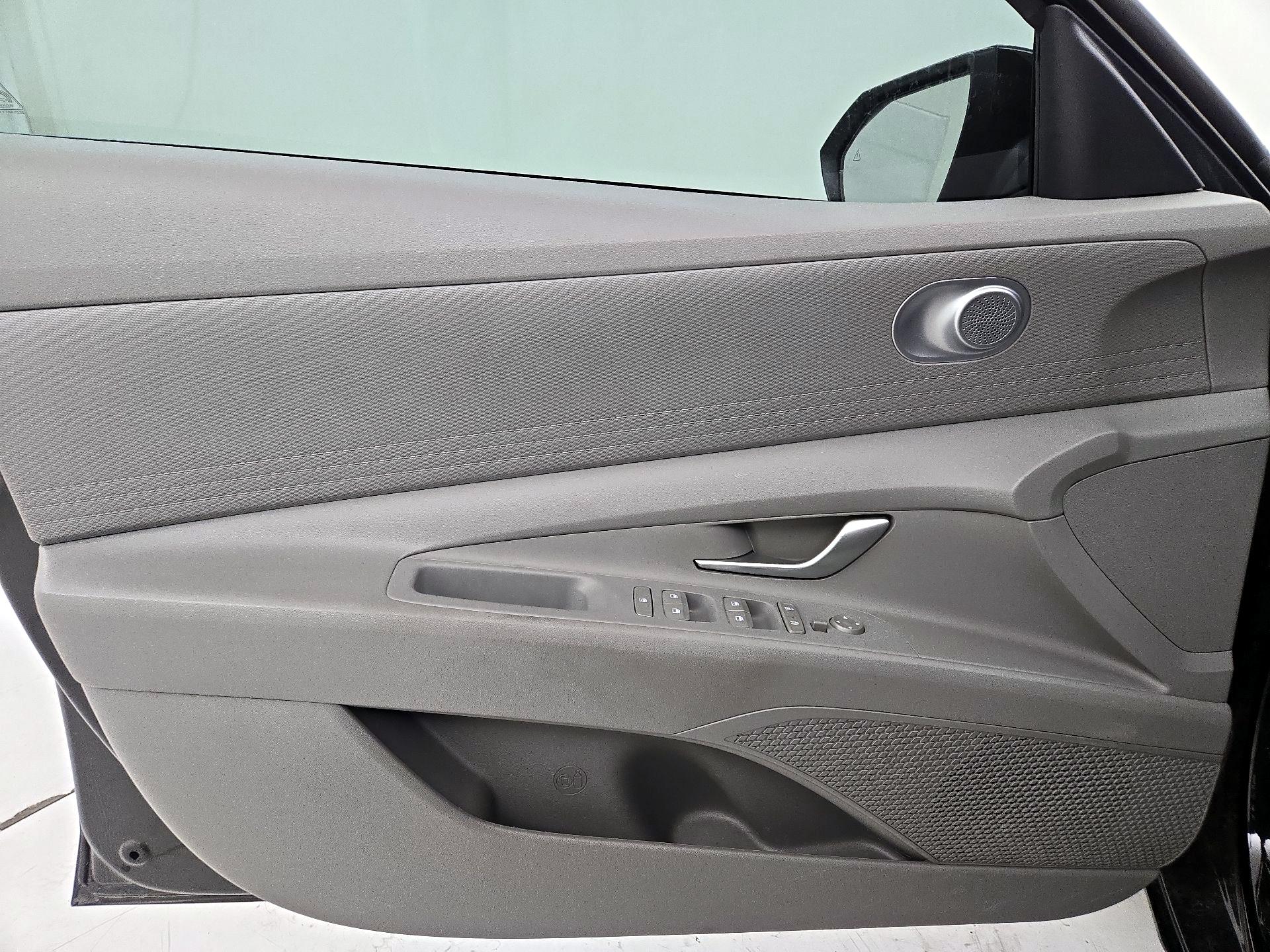 Thumbnail: 2023 Hyundai Elantra - 12