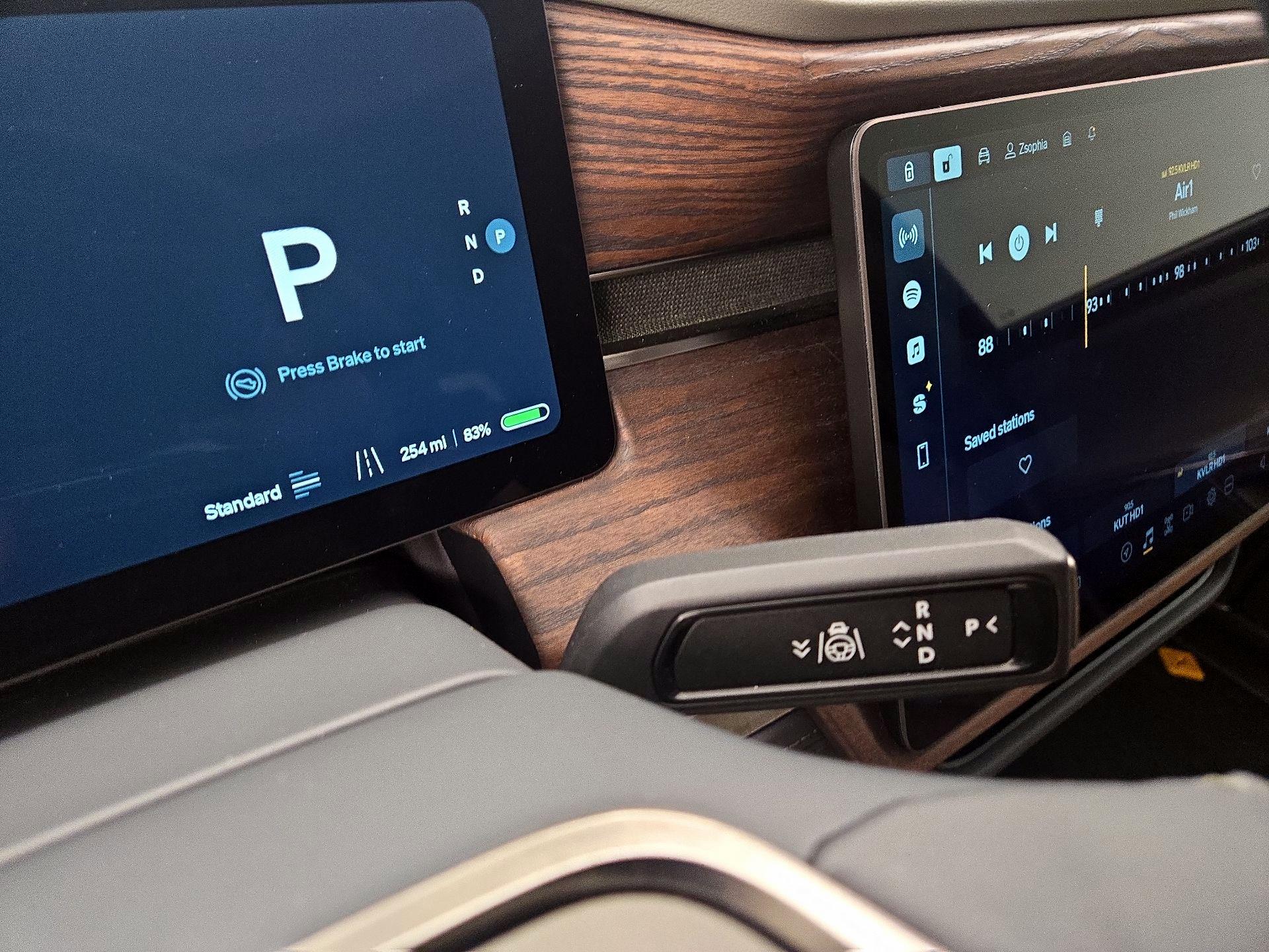 Thumbnail: 2023 Rivian R1T - 17