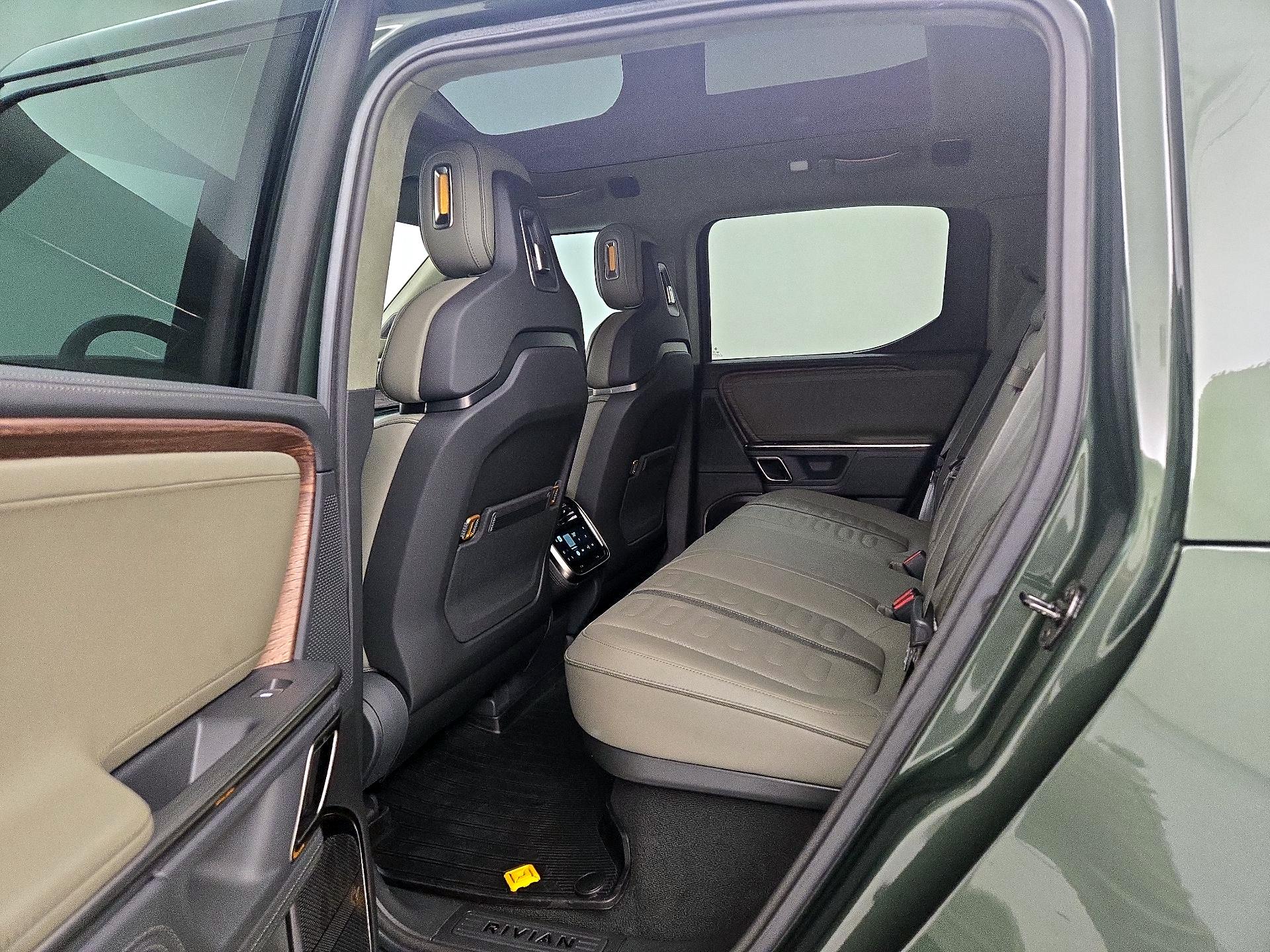Thumbnail: 2023 Rivian R1T - 20