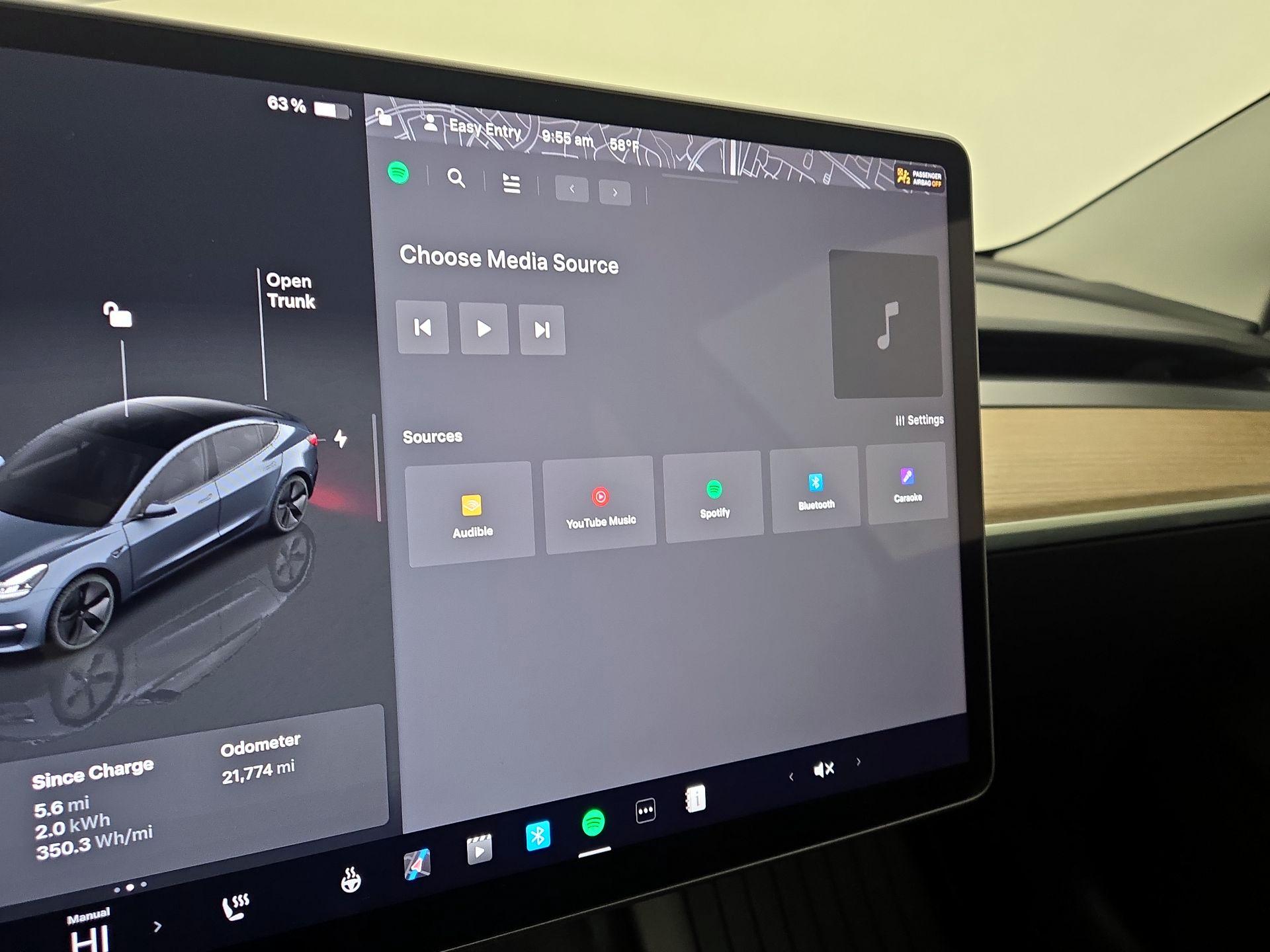 Thumbnail: 2023 Tesla Model 3 - 15