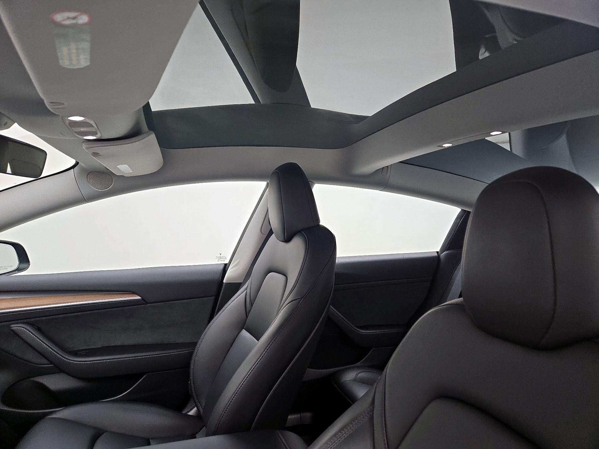 Thumbnail: 2023 Tesla Model 3 - 19