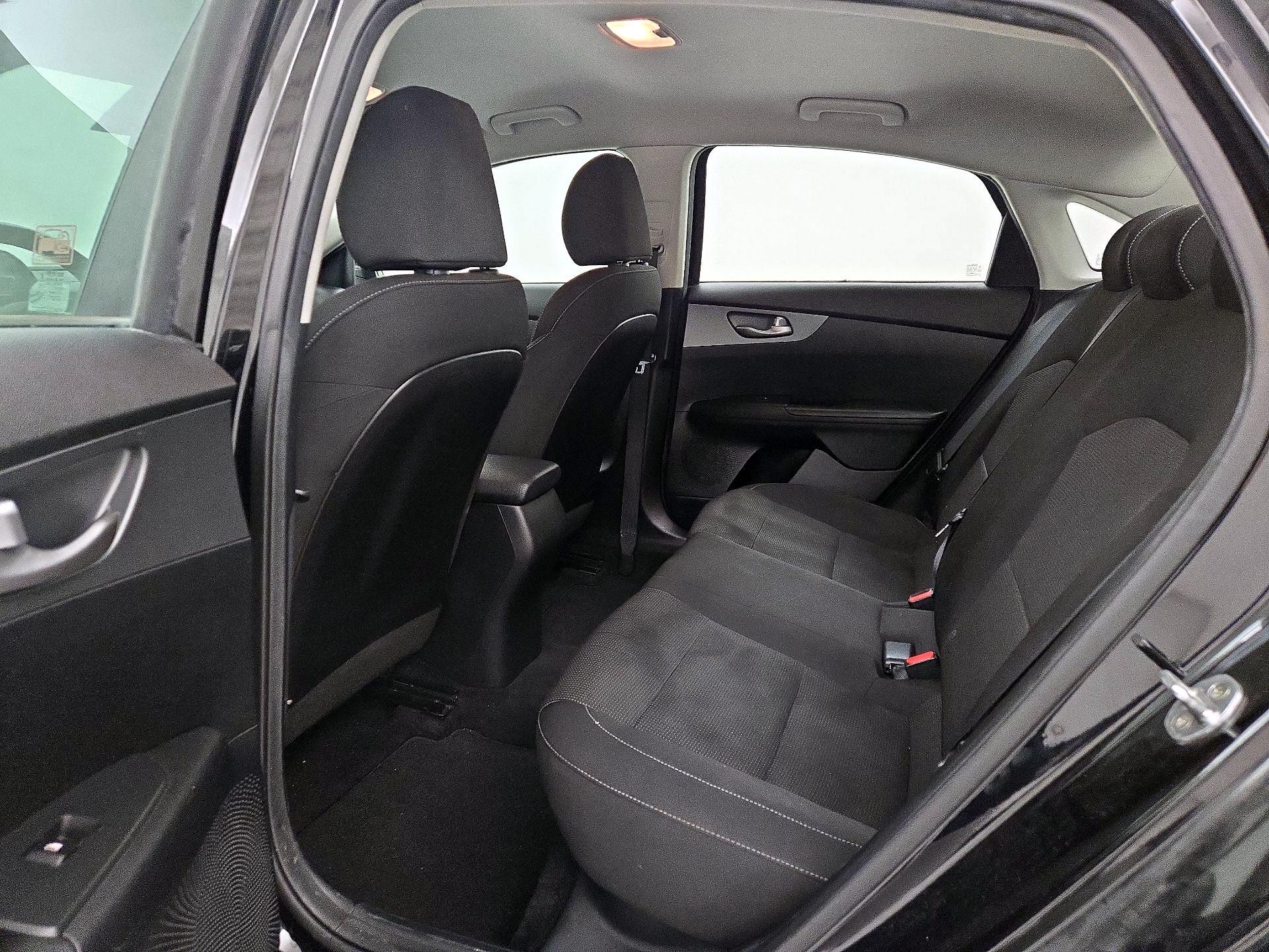 Thumbnail: 2020 Kia Forte - 19