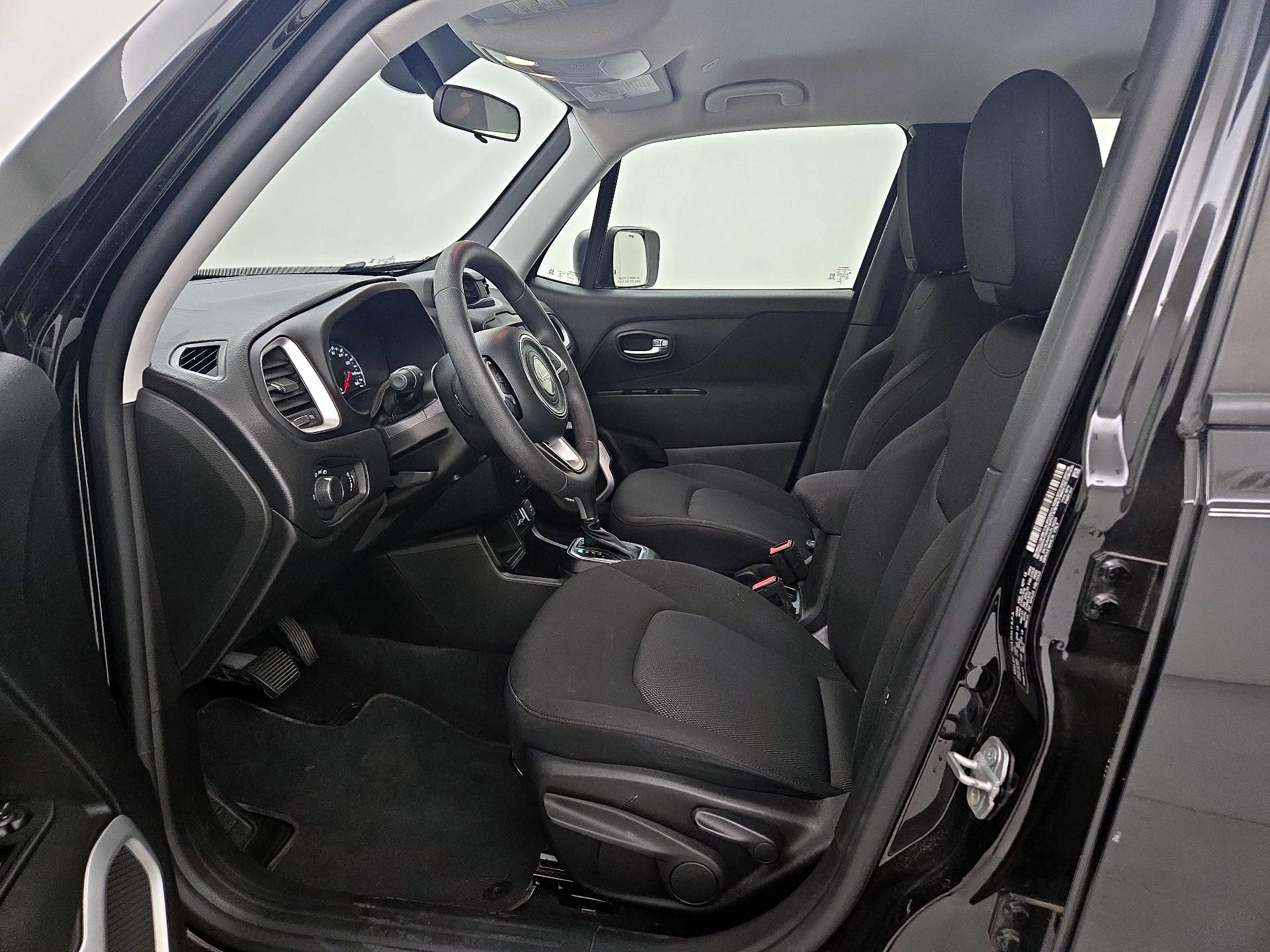 Thumbnail: 2020 Jeep Renegade - 11