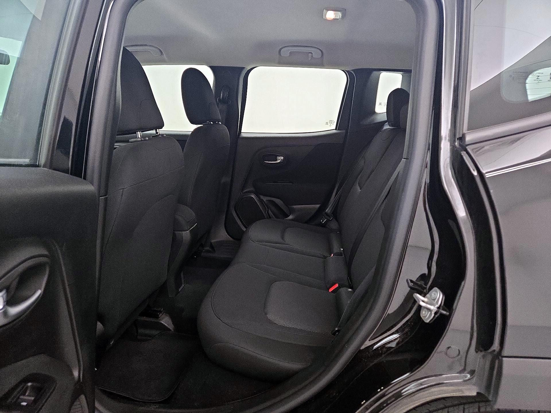 Thumbnail: 2020 Jeep Renegade - 19