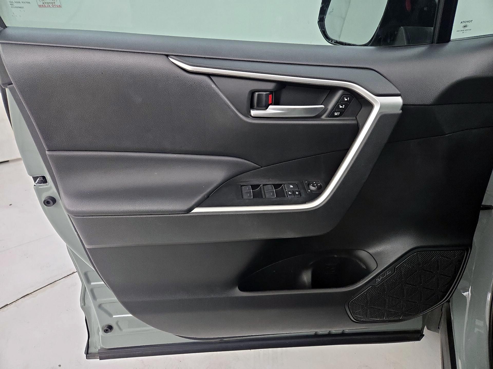 Thumbnail: 2023 Toyota RAV4 - 12