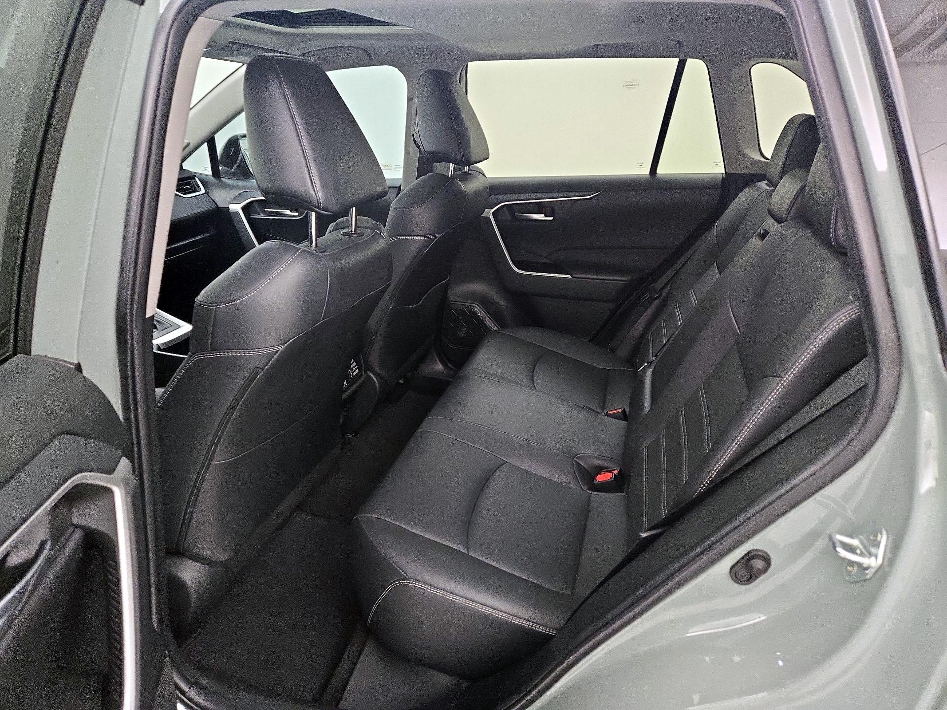 Thumbnail: 2023 Toyota RAV4 - 20