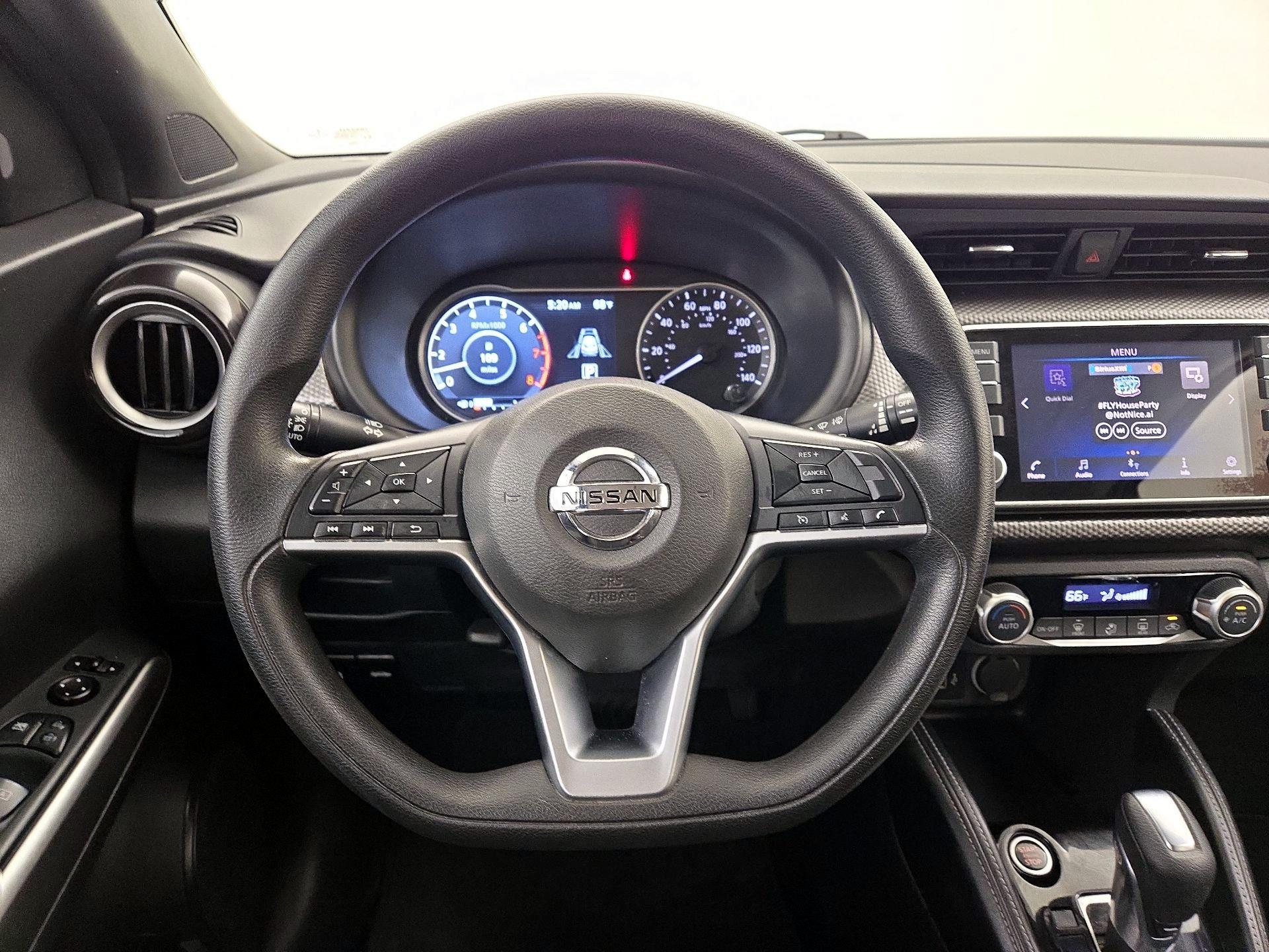 Thumbnail: 2020 Nissan Kicks - 10