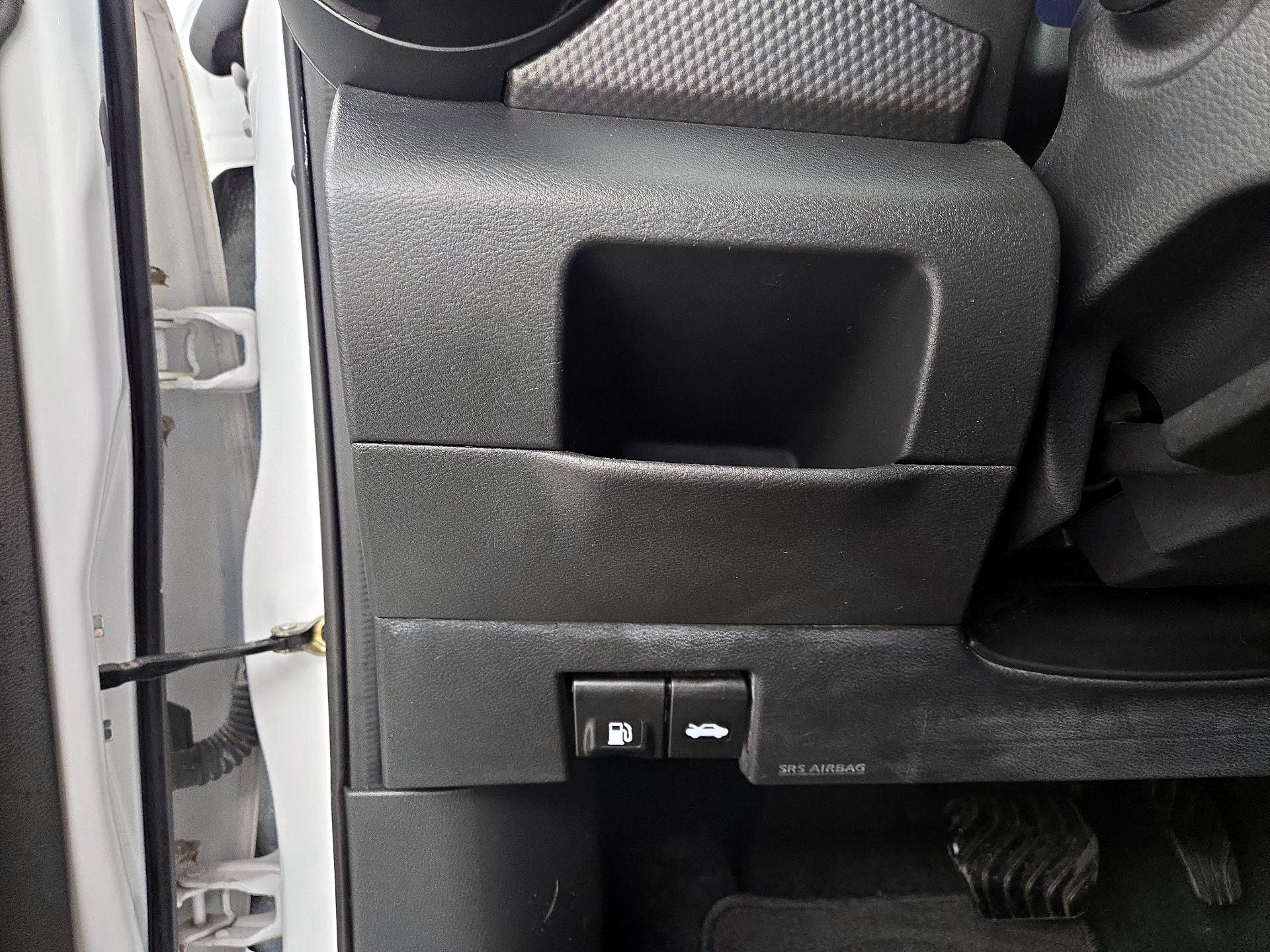 Thumbnail: 2020 Nissan Kicks - 13