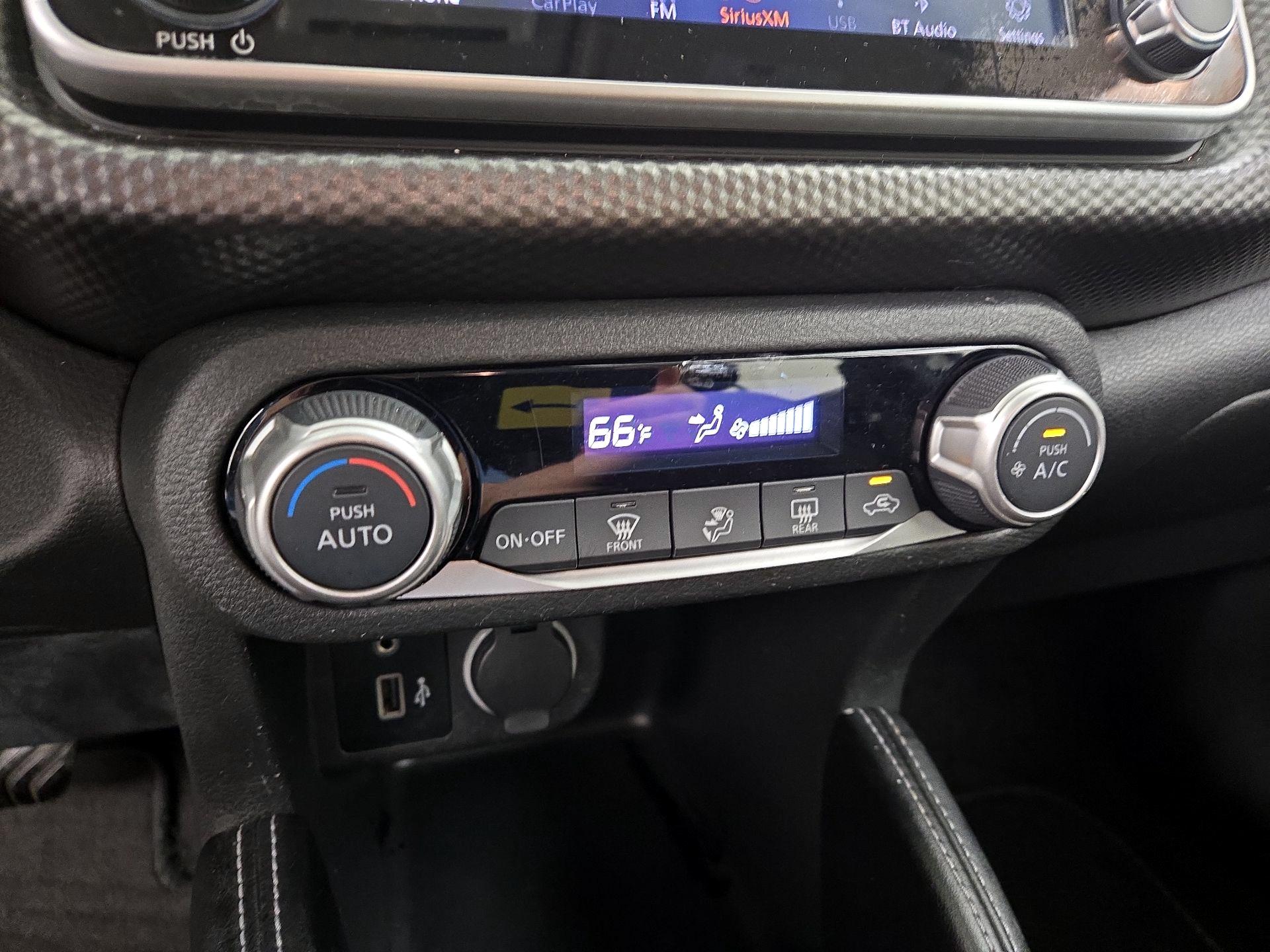 Thumbnail: 2020 Nissan Kicks - 16