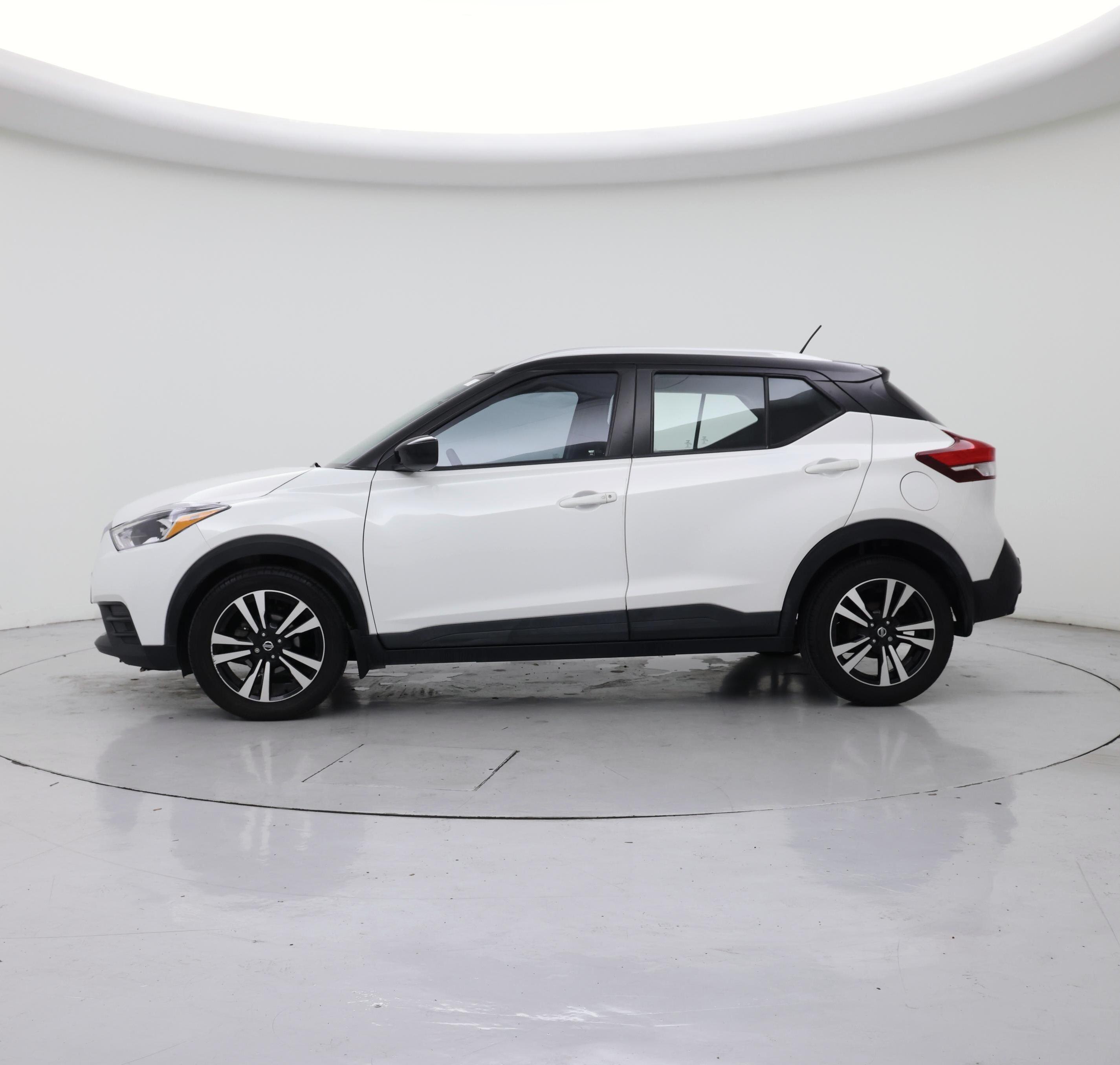 Thumbnail: 2020 Nissan Kicks - 3